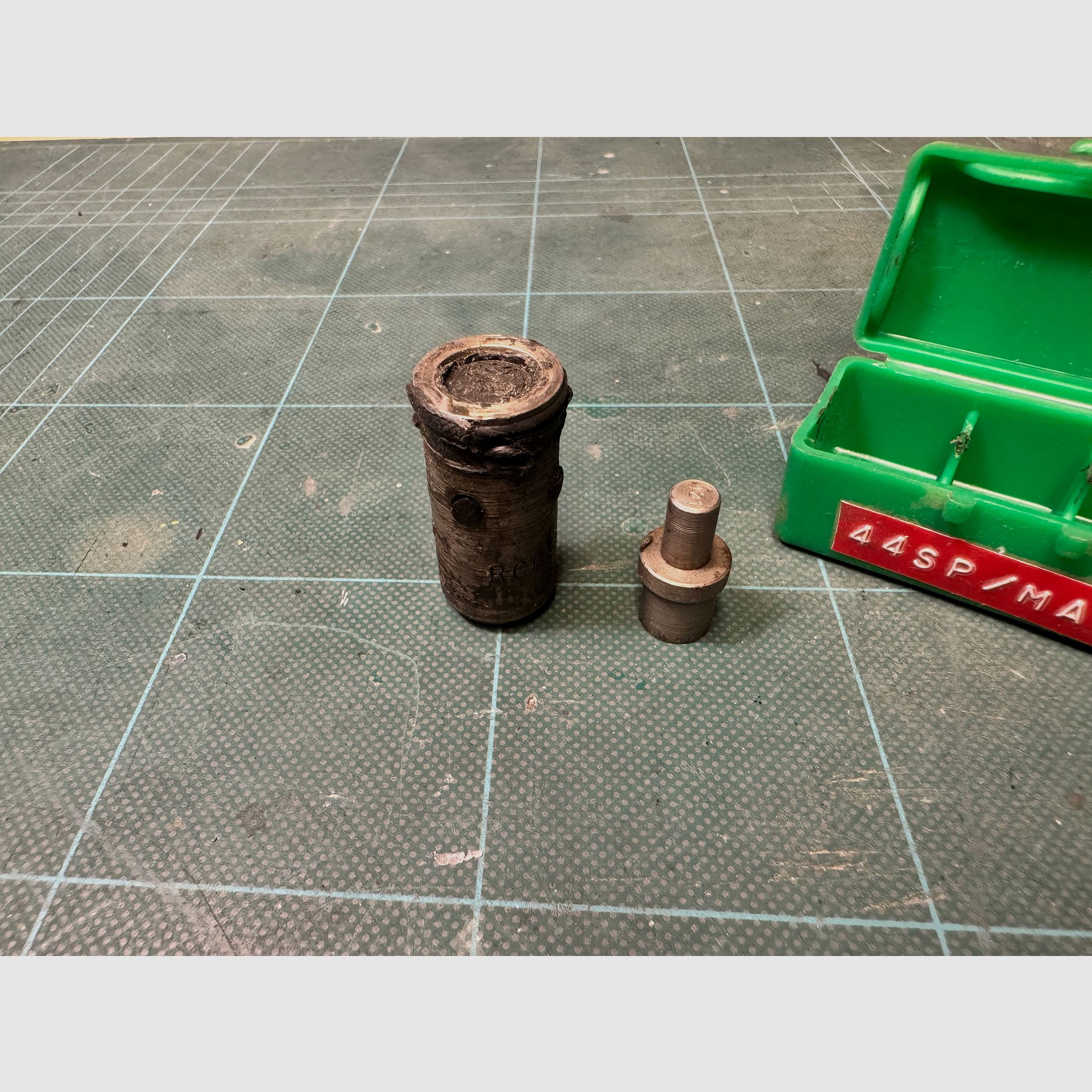 Dual Giesskokille RCBS Bullet Mould caliber 44 Mag 250gr. + Bullet Sizer die 429