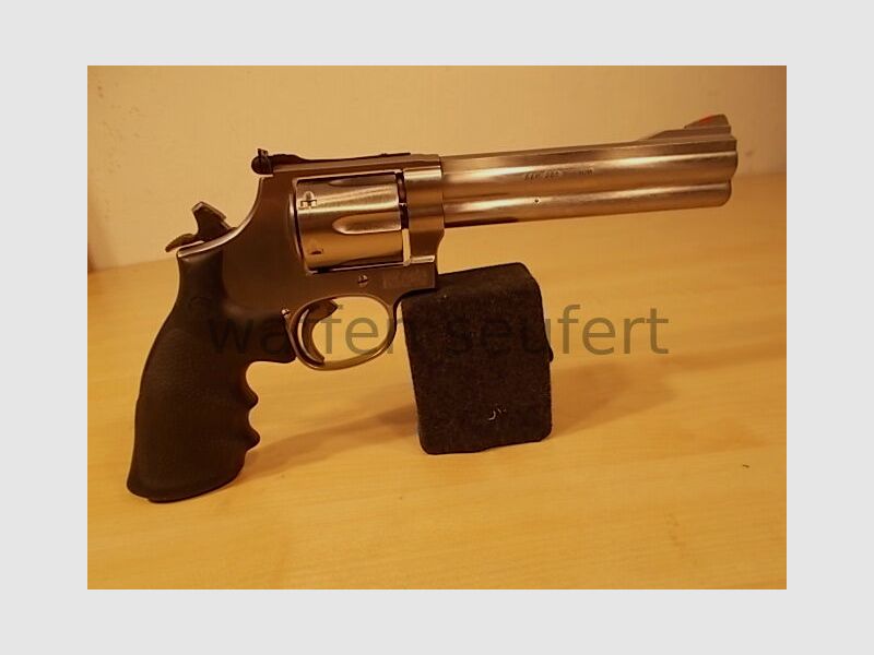 Smith & Wesson 686-5 6-Inch Stainless Revolver