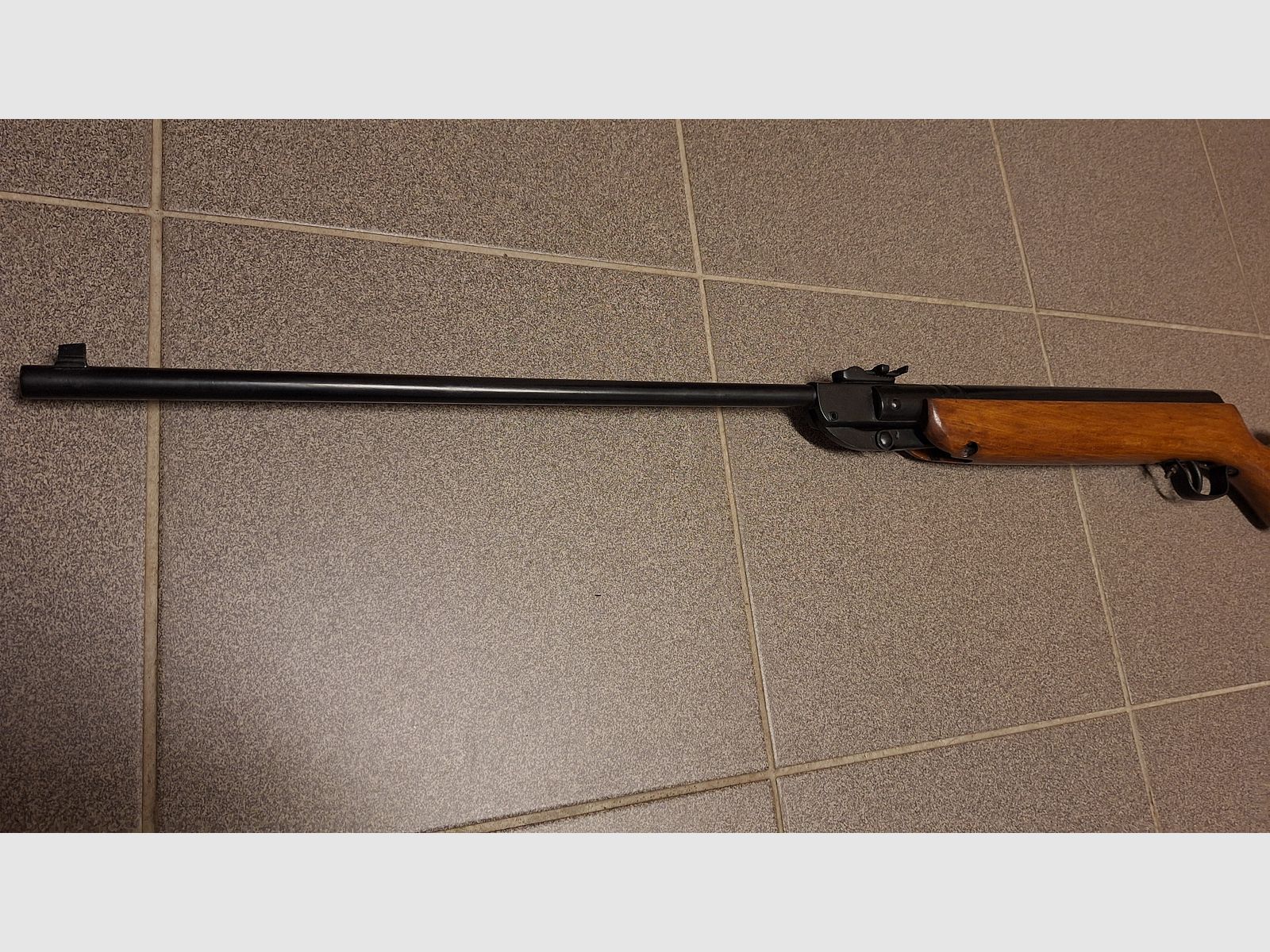 Karabinek pneumatyczny Model 303 Haenel Suhl