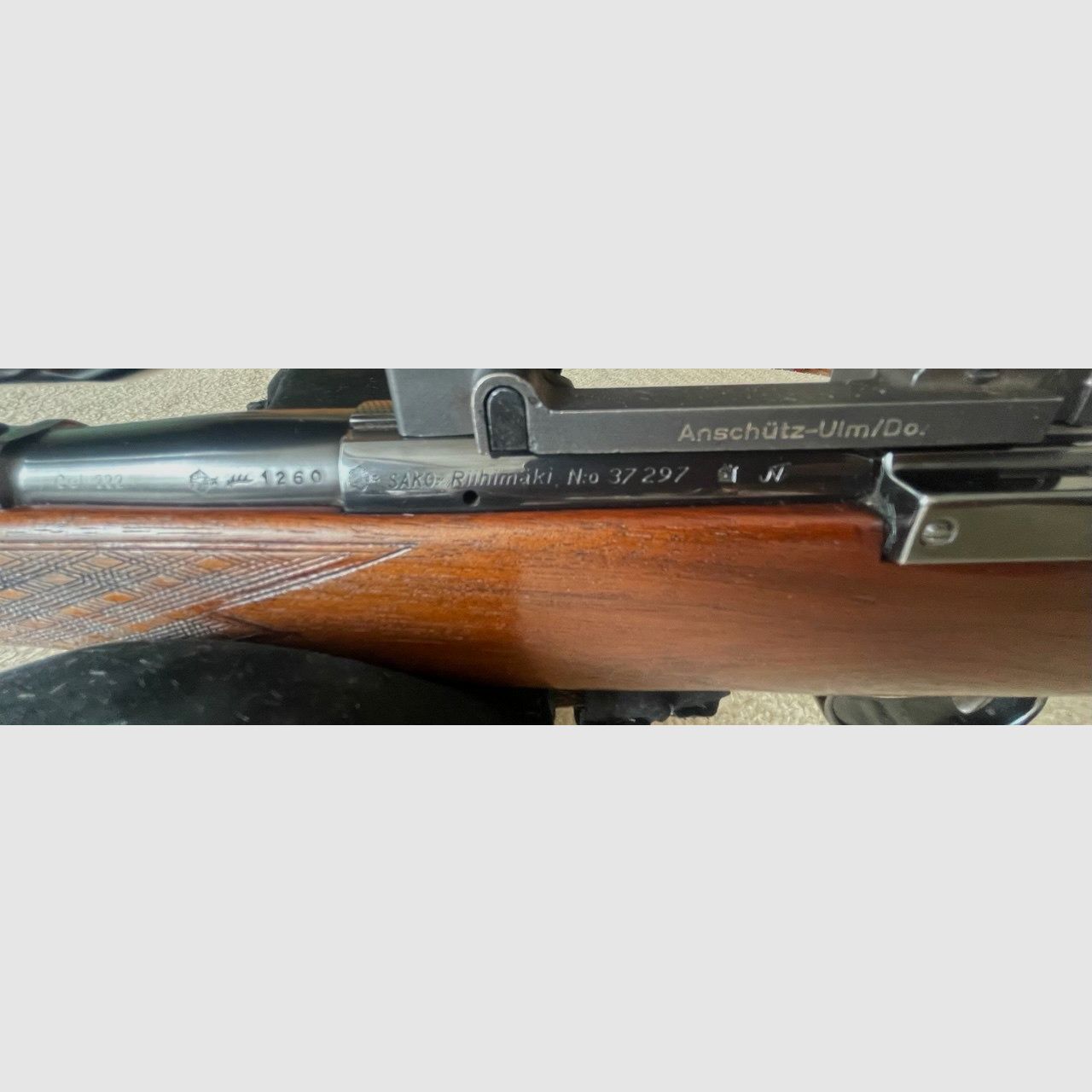 Sako L461 Anschütz in .222 Rem mit Hensoldt Diasta 6x42