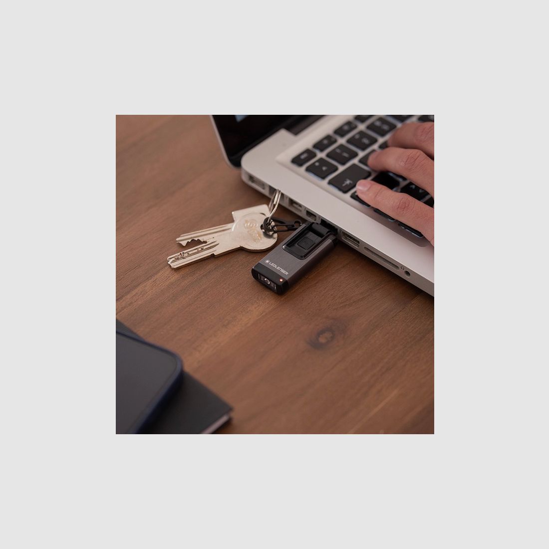 Ledlenser 502574 K4R.2 Schlüsselleuchte 120 Lumen 30 Meter grau