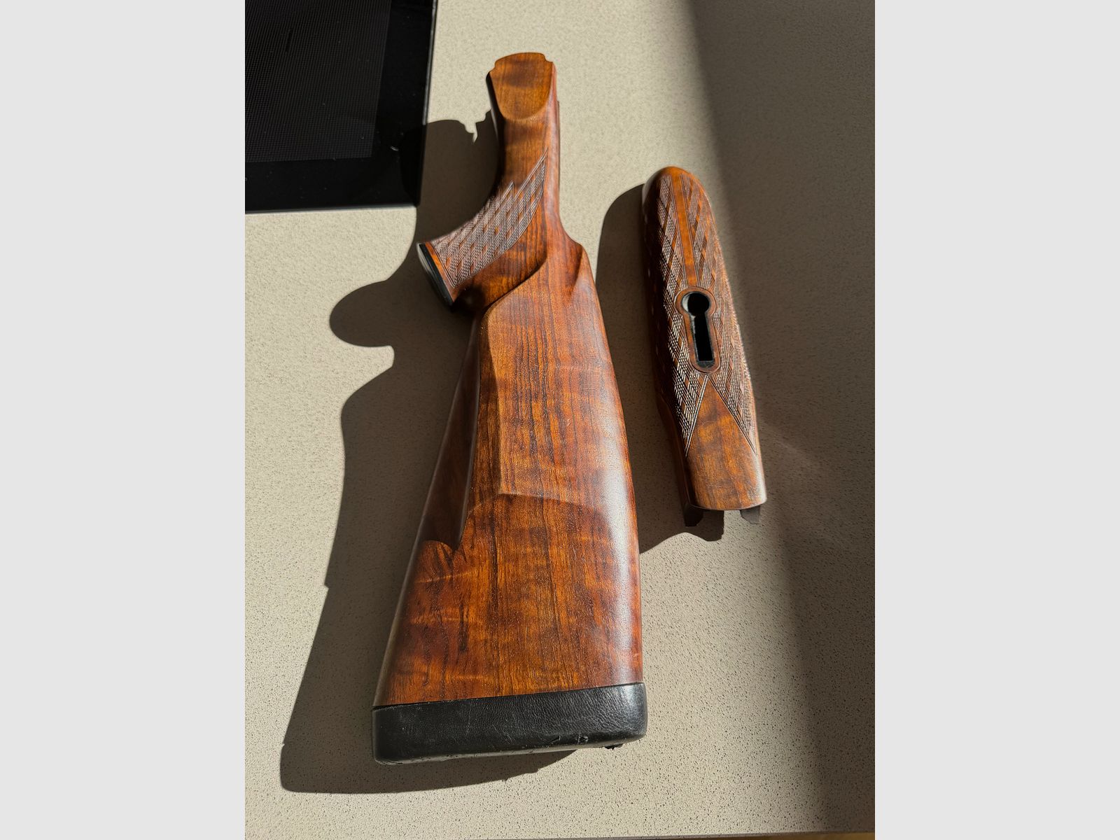 Blaser D99 Vorder- und Hinterschaft mit lederbezogener Schaftkappe