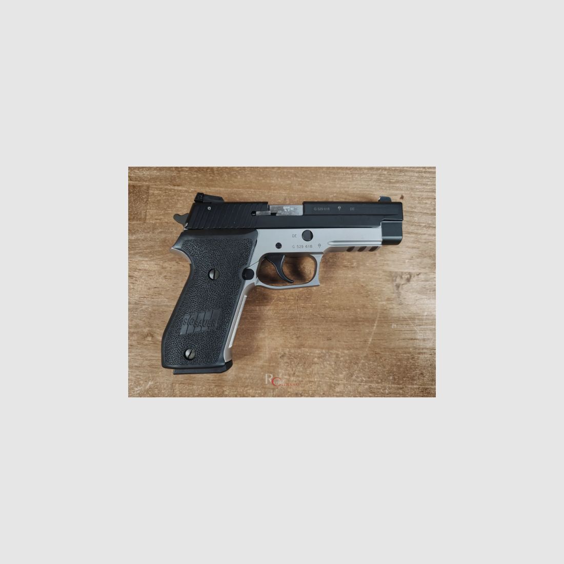 Używany - Pistolet samopowtarzalny P220 Kal. 22 Lr SIG SAUER, zdjęcie 4 z 6