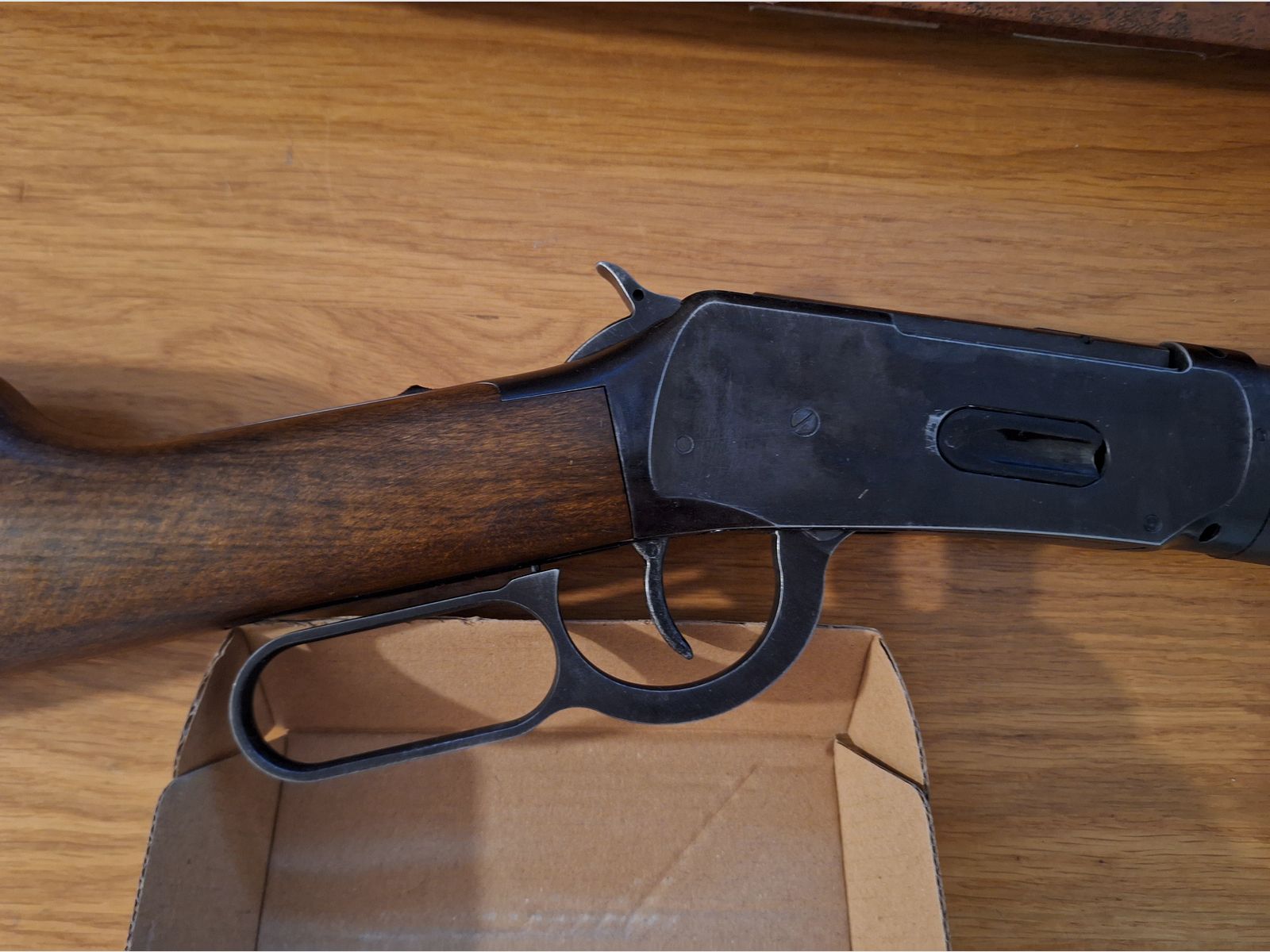 Co2 Cowboy Rifle Legends inkl. Koffer mit Schloss 4,5 mm BB und 4,5 mm Diabolo 34 Ladehülsen insgesamt!