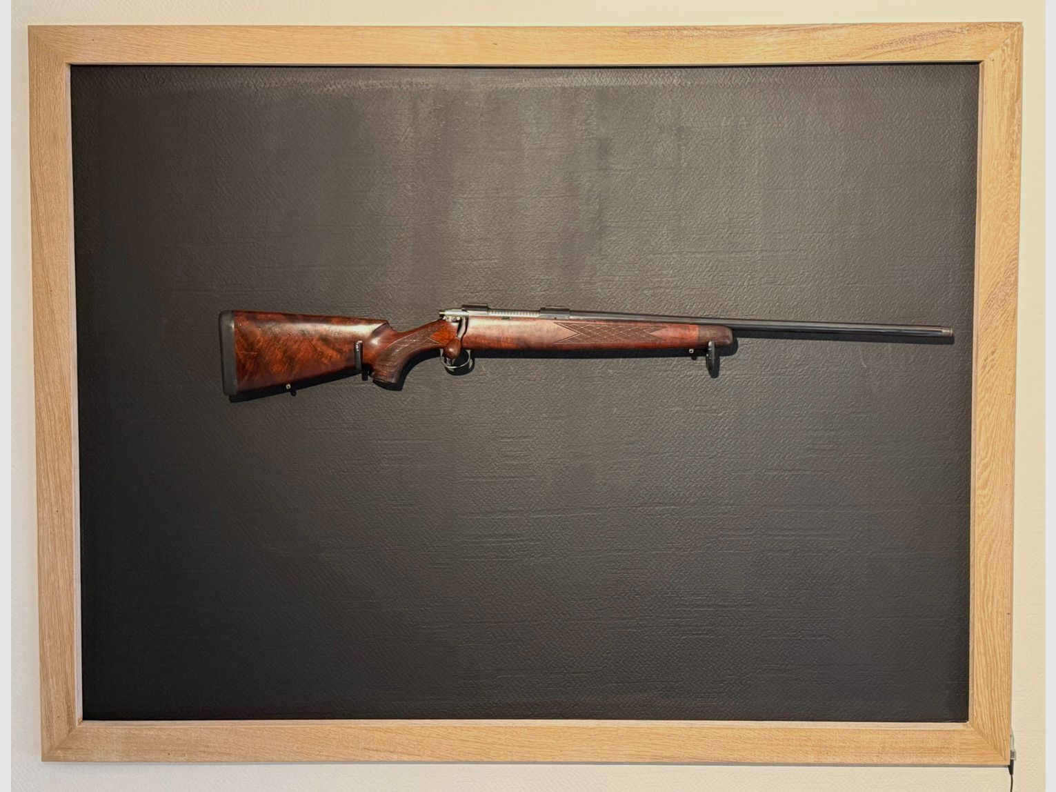 Great safari rifle: Varberger cal. 458 WinMag with M18x1 thread - high-quality workmanship meets beautiful wood!