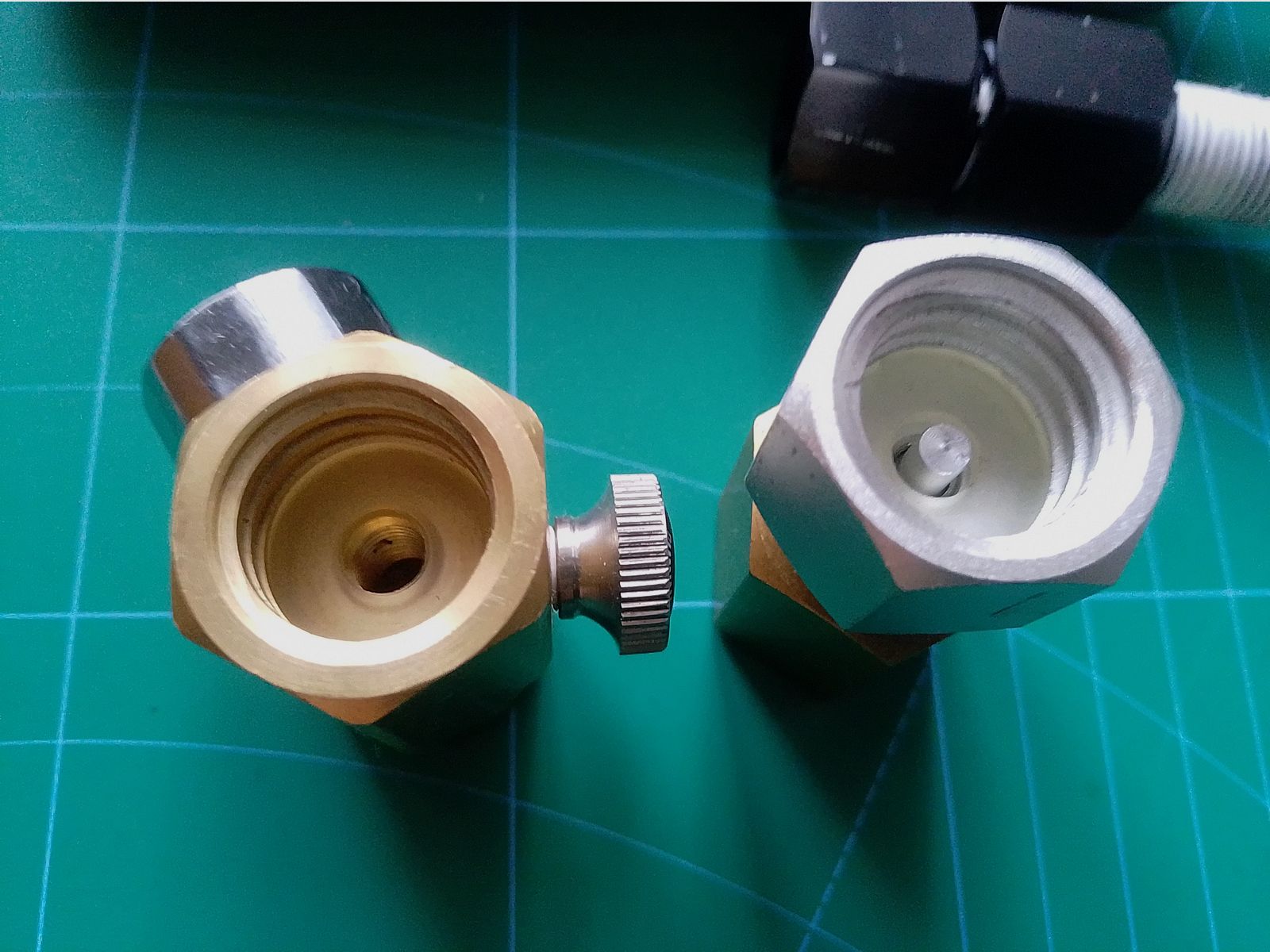 CO2 Adapter 88 Gramm + 12 Gramm Kartusche Adapter Soda Stream Airmagnum Gasflasche