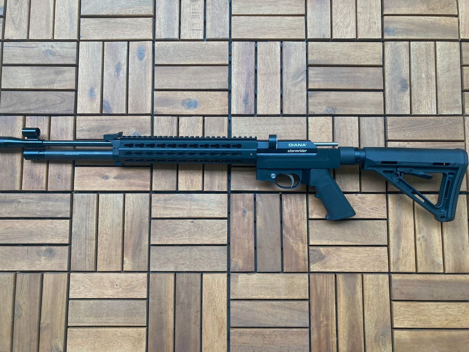Diana Stormrider Luftgewehr Kaliber 4,5mm neuwertiger Umbau AR15 Stil