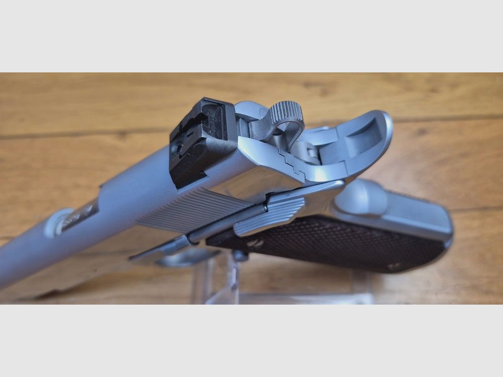 DEPOSITVERKAUF – Wunderschöne und seltene halbautomatische Pistole ACW „Alchemy 1911“ – Modell Prime Carry in Hard Chrome-Finish – Magischer Lauf in 4,25 Zoll – Kal. .45 ACP – Waffe von 2023/2024 in Spitzenfinish – Sehr wenig geschossen – Seltene Gelegenheit für eine absolut außergewöhnliche 1911 – 2. Magazin – Eine der wenigen aktuellen Fertigungen, die Bestand haben wird – Zustand mehr als ausgezeichnet, quasi neu – Super Waffe und absoluter Sammler – TBE+++, Bild 12 von 27