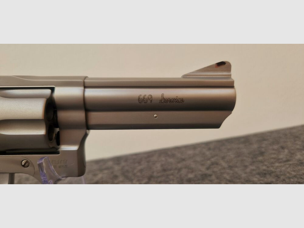 Taurus	 Revolver 669 Service - .357 Mag.