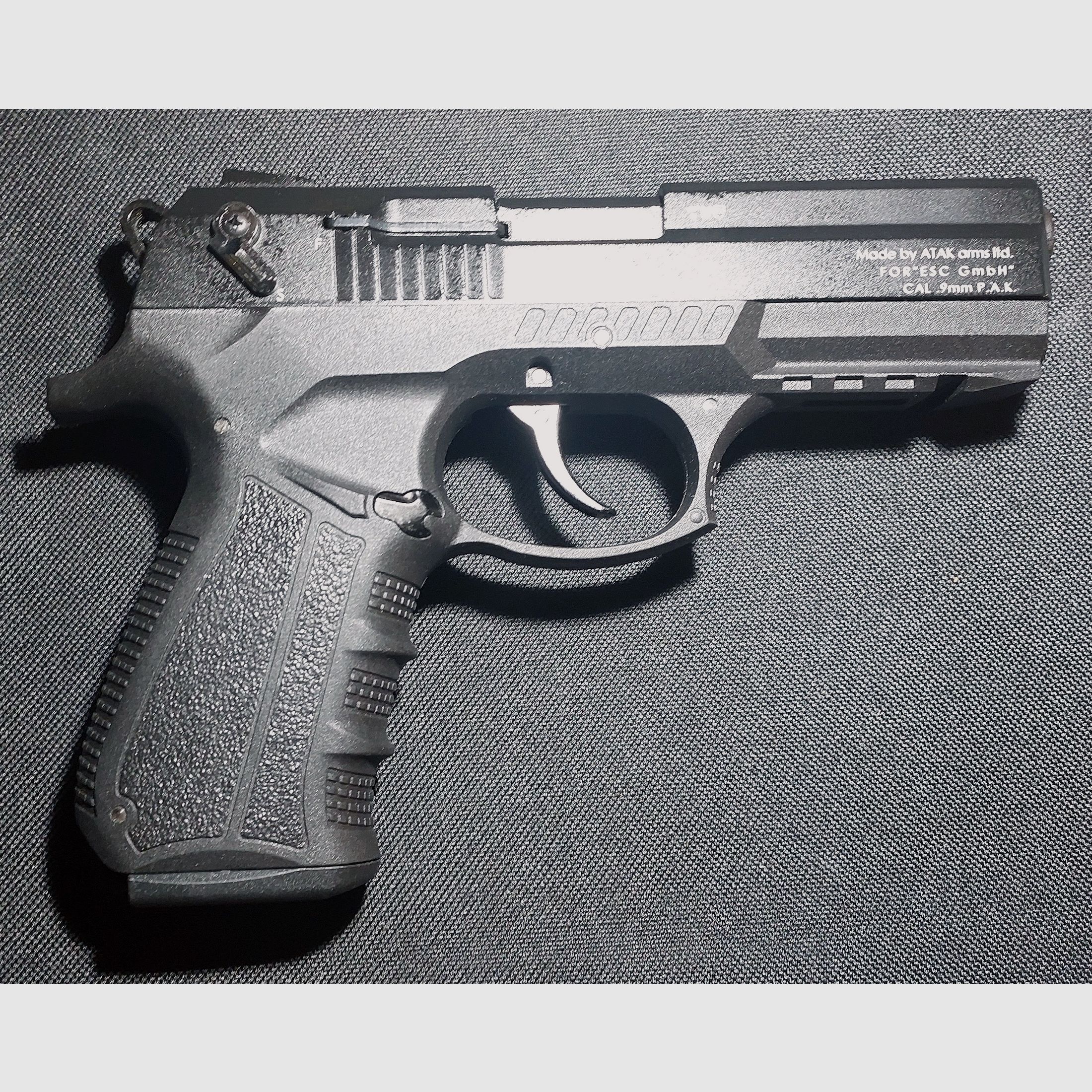 Zoraki 2918 Schreckschusspistole Kal. 9mm P.A.K. schwarz  - alte (PTB 986) 