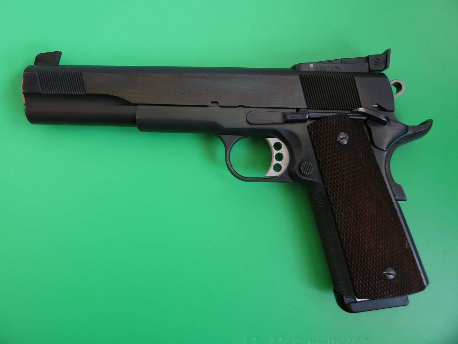 Pistolet de sport Les Bear PPC AUTO 6", classique 1911 .45 Auto       #98
