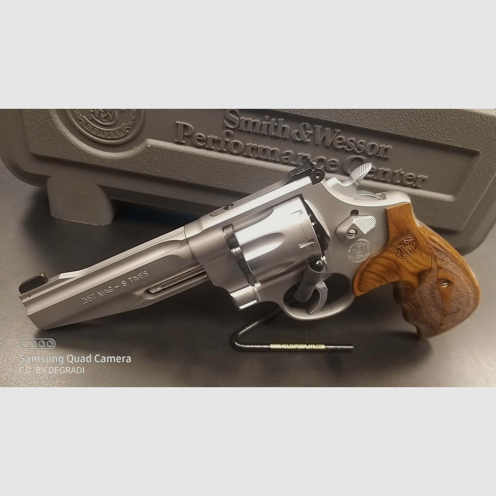 SMITH & WESSON Rewolwer ‚Performance Center‘ Mod. 627 8 SHOT 5′ .357Mg. Inox, zdjęcie 4 z 6