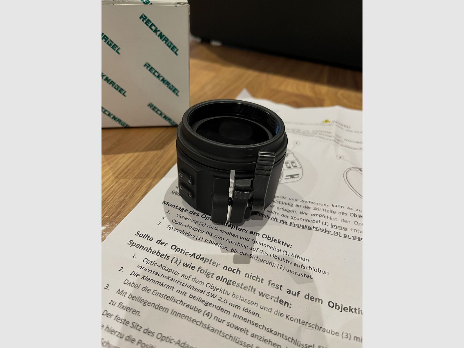 Recknagel clamp adapter for attachment devices