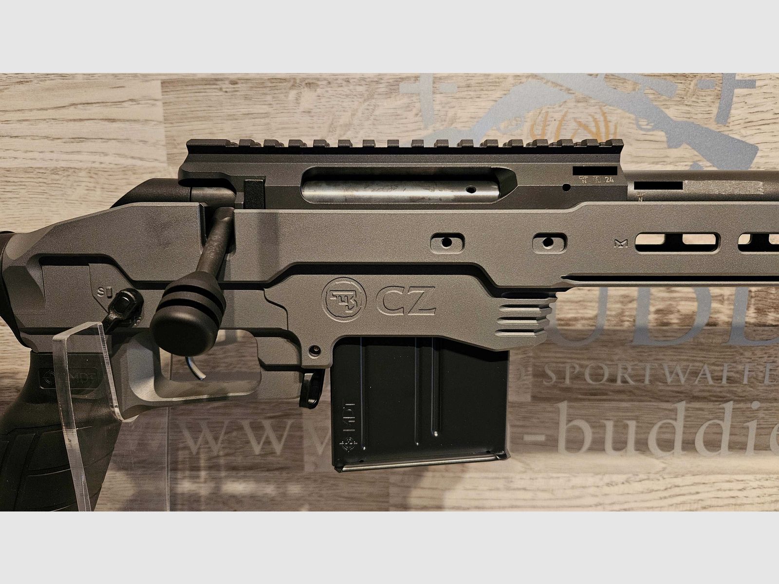 CZ600 MDT Grigio Cal. .308Win. Fucile da competizione a prezzo speciale - Nuovo dal commercio specializzato