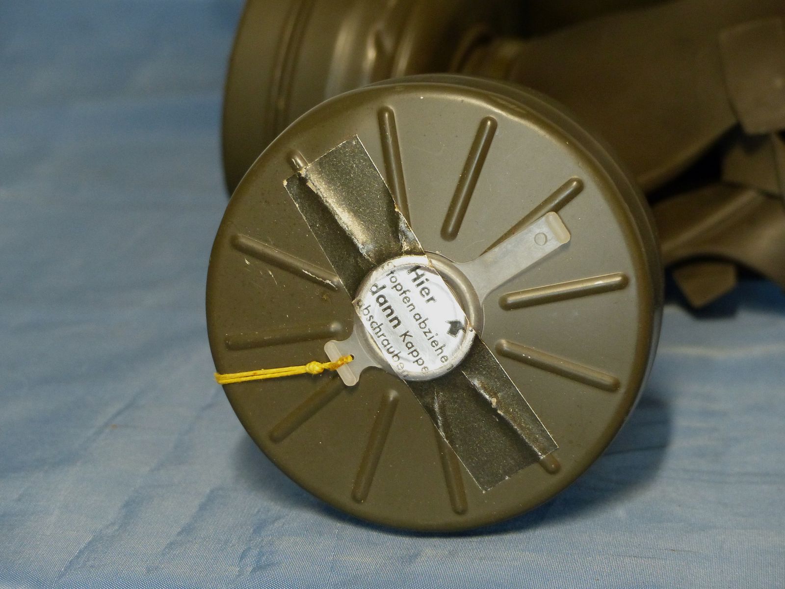 Bundeswehr ABC-beschermingsuitrusting transporttas, gasmasker 2 filters en accessoires BW jaren '70