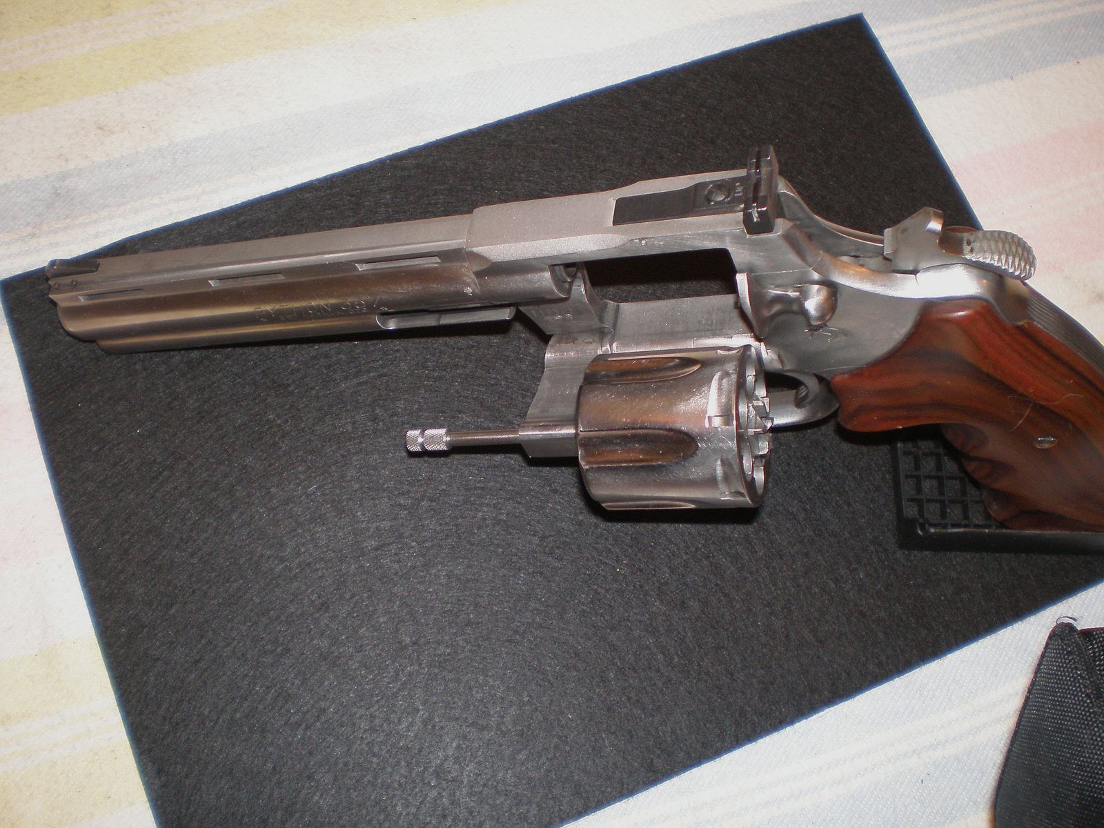 Original Colt Python 357 Mag. und 38 Spezial