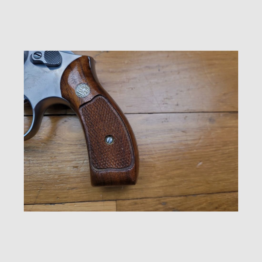 Sehr schöner Revolver Smith & Wesson M66-1 Subnose genannt „Combat Stainless Magnum“ – 6 Schuss in .357 mag – Lauf 2,5 Zoll – neue polierte Edelstahl-Oberfläche – M66-1 von 1977 oder 1978 – die echte „Hand Canon“ in neuwertigem Zustand, Bild 3 von 17