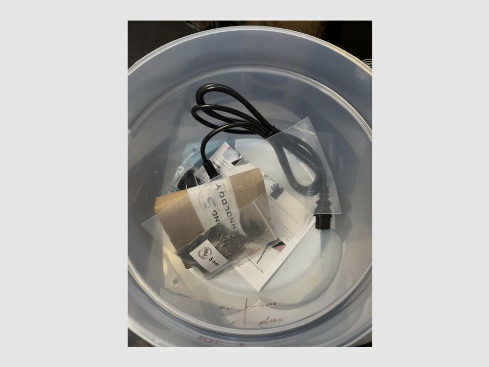 L.E.M Deluxe Case Cleaner