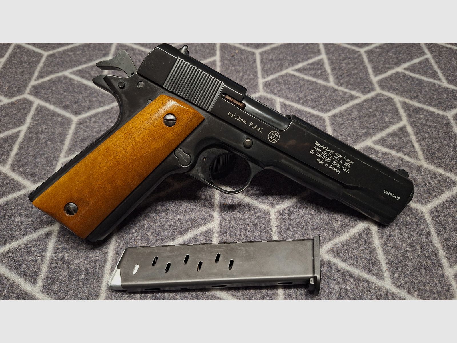 Colt Government 1911 A1 SRS pistol black wooden grips 9 mm P.A.K. new!