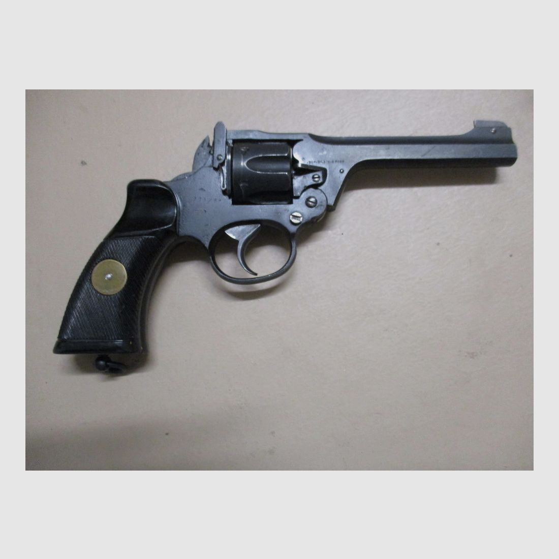 Revolver Enfield FTR 54 .38 S&W canon miroir brillant