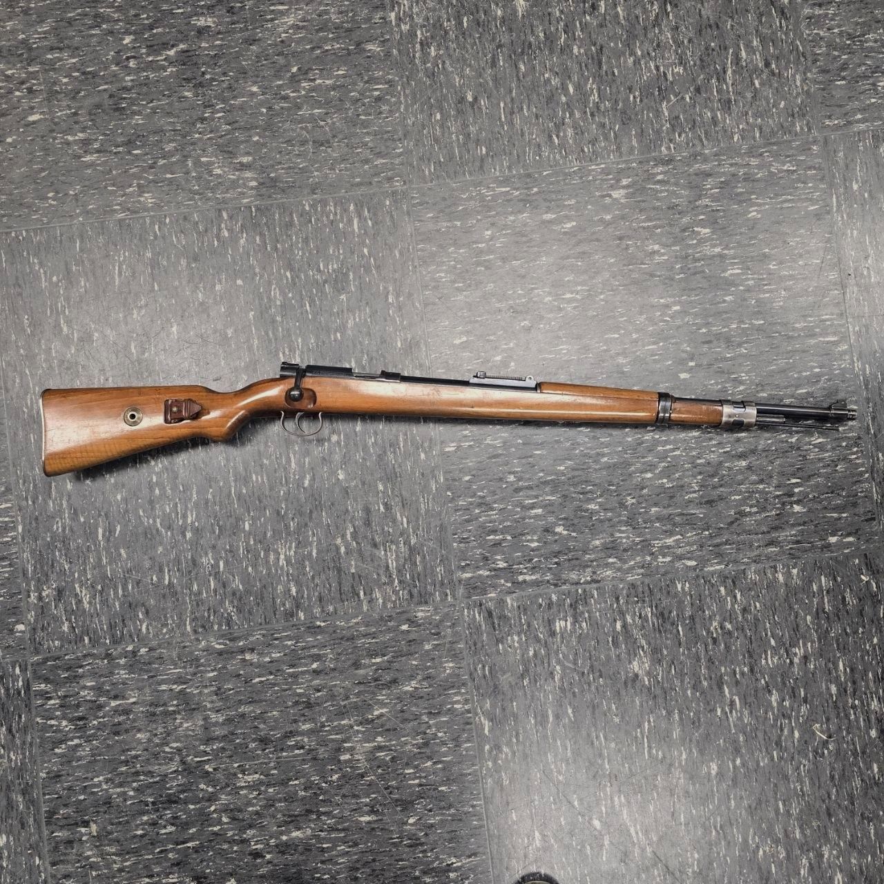 Gustloff Wehrsportgewehr – Calibre .22 lfb (cargador único)