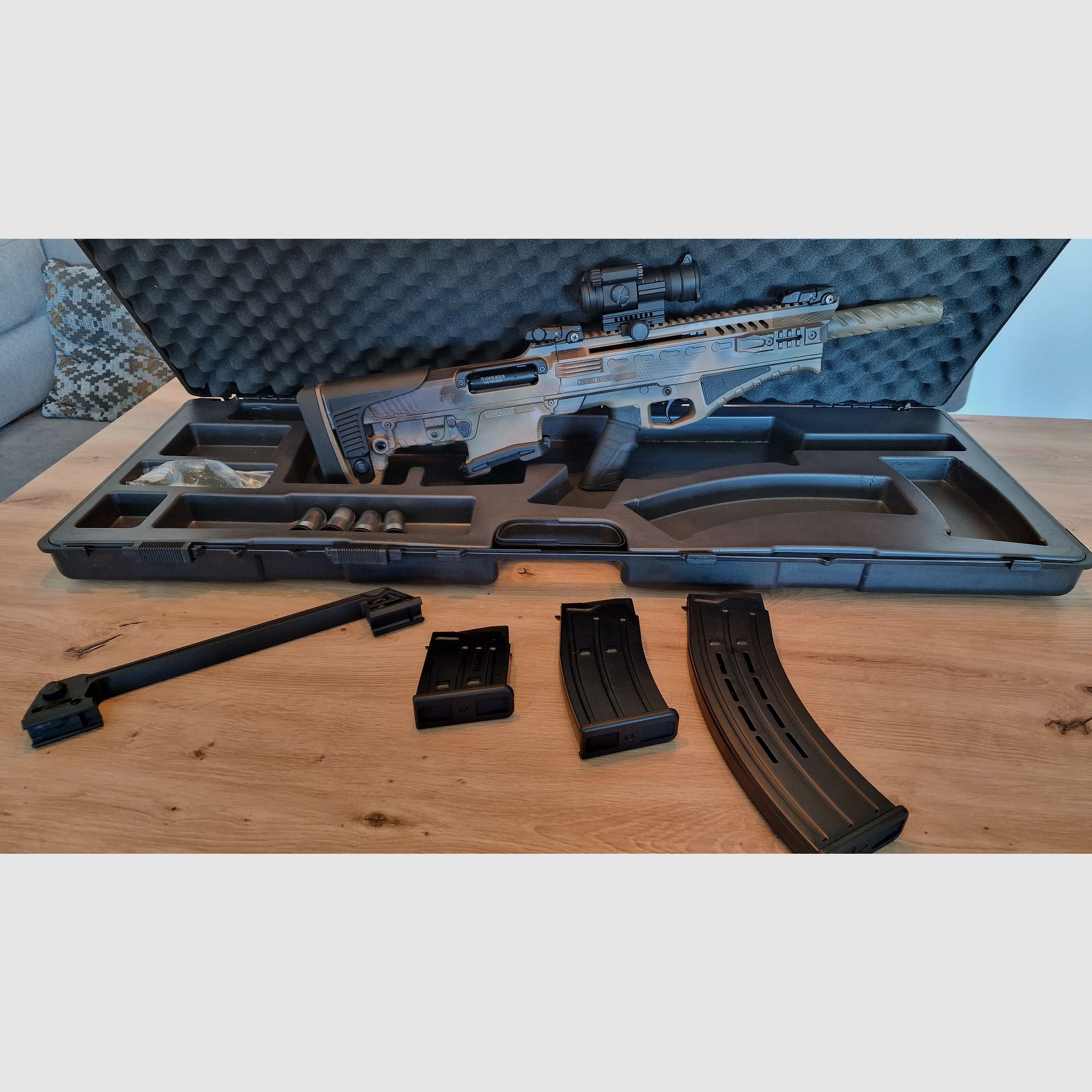 NEUWERTIG für Sportschützen und Jäger: Selbstladeflinte Escort BTS-12 Kaliber 12/76 incl. Stahlschrotbeschuss mit viel Zubehör