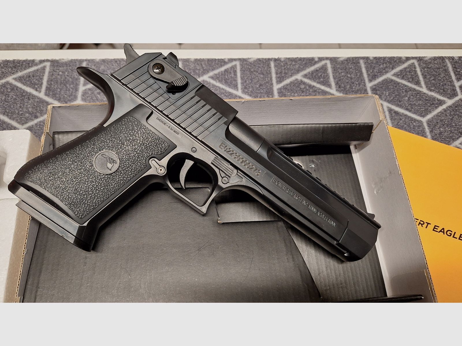 5 pièces de pistolets à airsoft à ressort : D.E./H.K./1911/autres NEUF