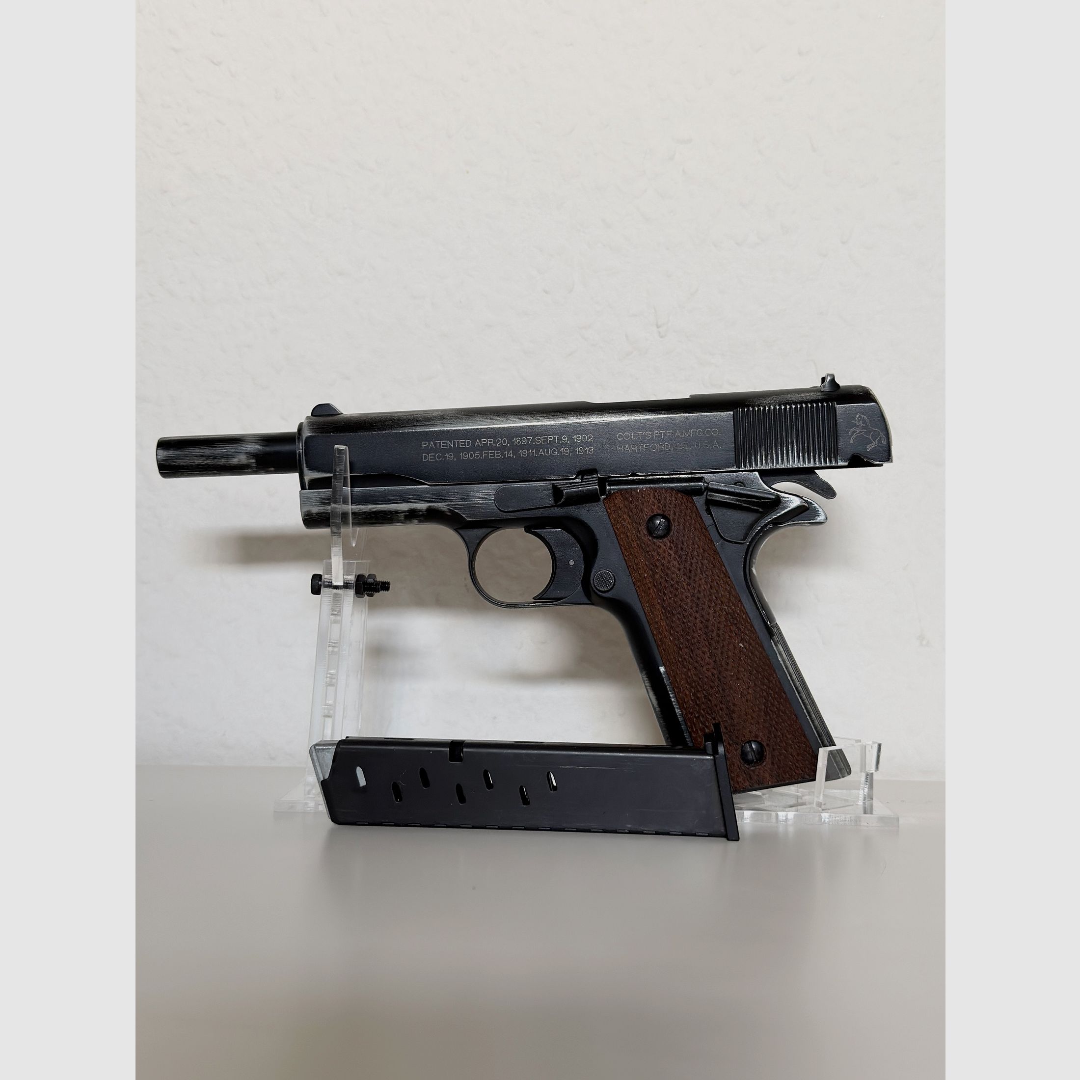 Colt Government 1911 A1 pistola a salve 9 mm P.A.K finitura antica con impugnature in legno NUOVA