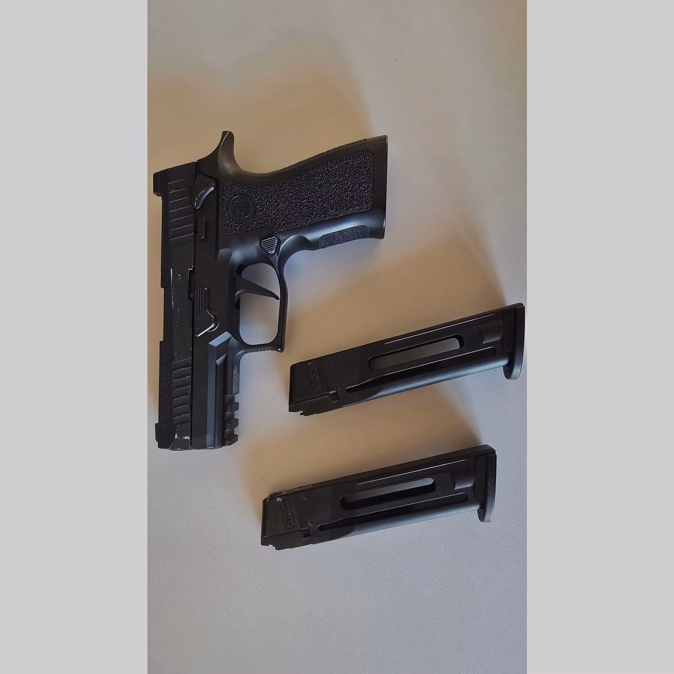 Lot Sig Sauer - 4,5mm CO2 Sig Sauer P320 X Carry & P365 et accessoires, image 16 sur 16