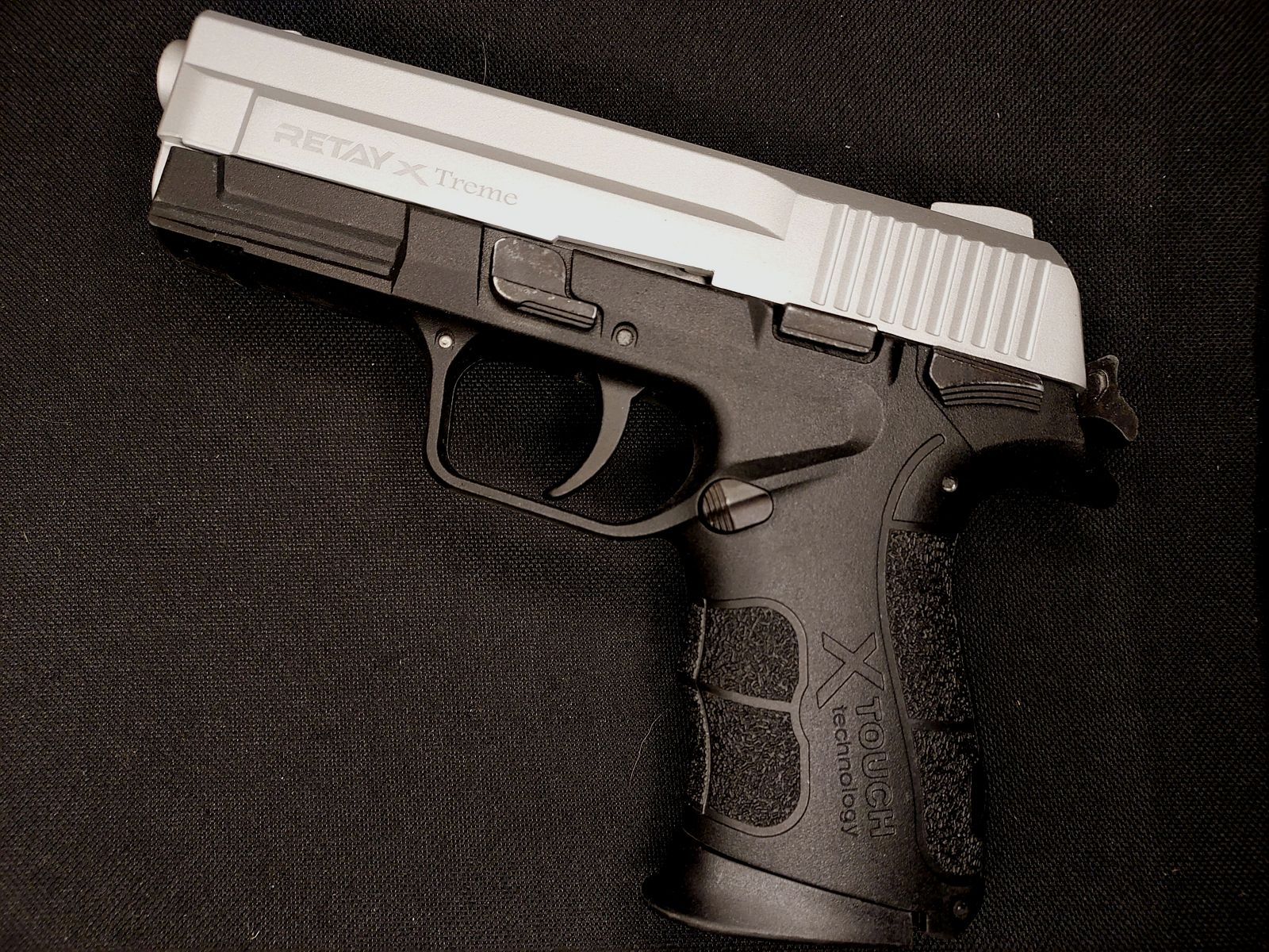 Retay X Treme Schreckschuss Pistole 9mm P.A.K. brüniert (PTB 1042)