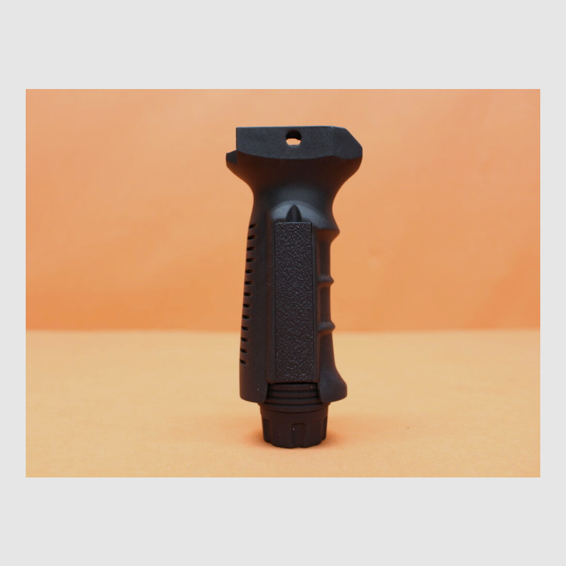 UTG - Leapers UTG Tactical Foregrip (RB-FGRP168B) Model 15 front grip for Picatinny profile with battery compartment