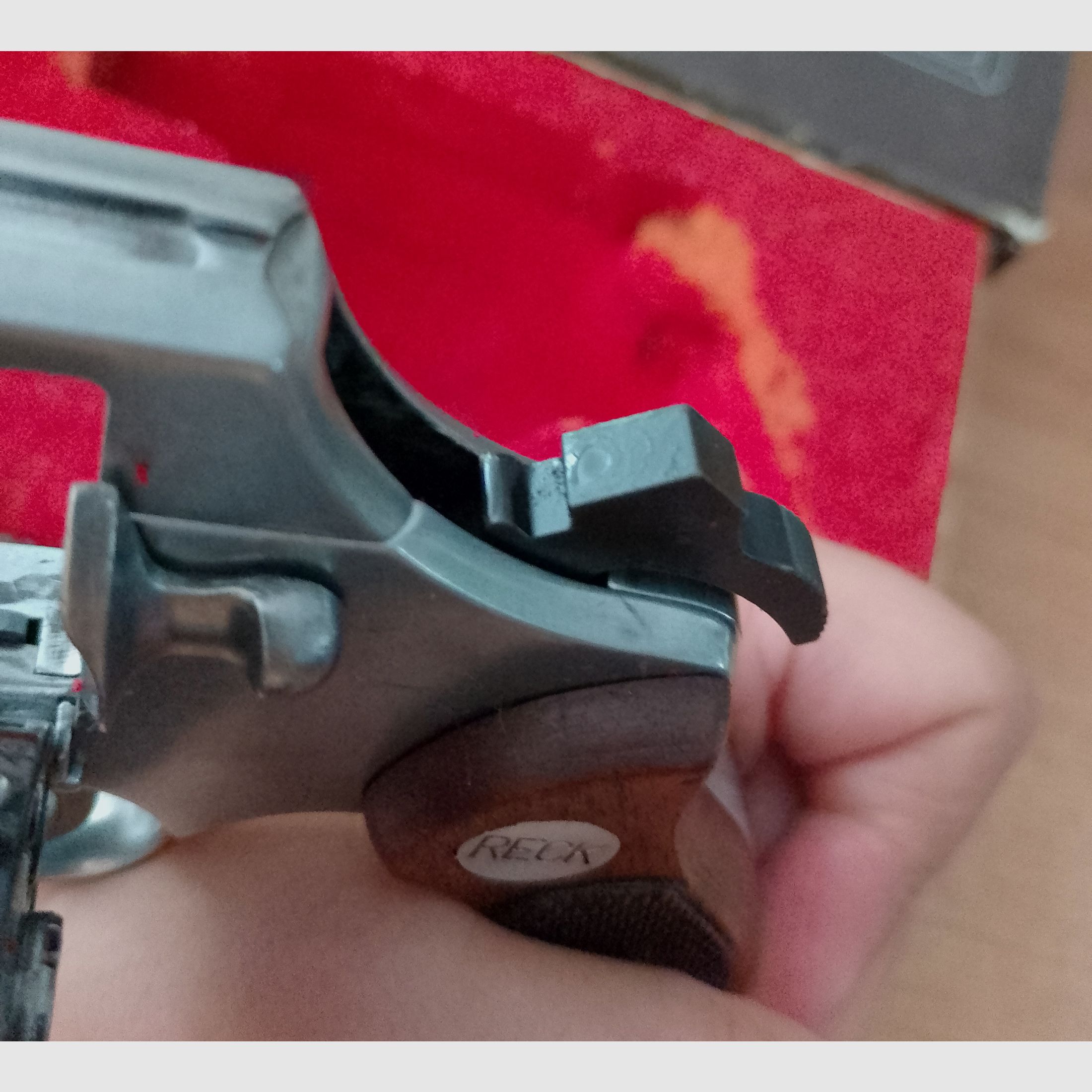 Reck Cobra im Kaliber .380 Knall bzw. 9 mm R.Knall mit Verpackung!