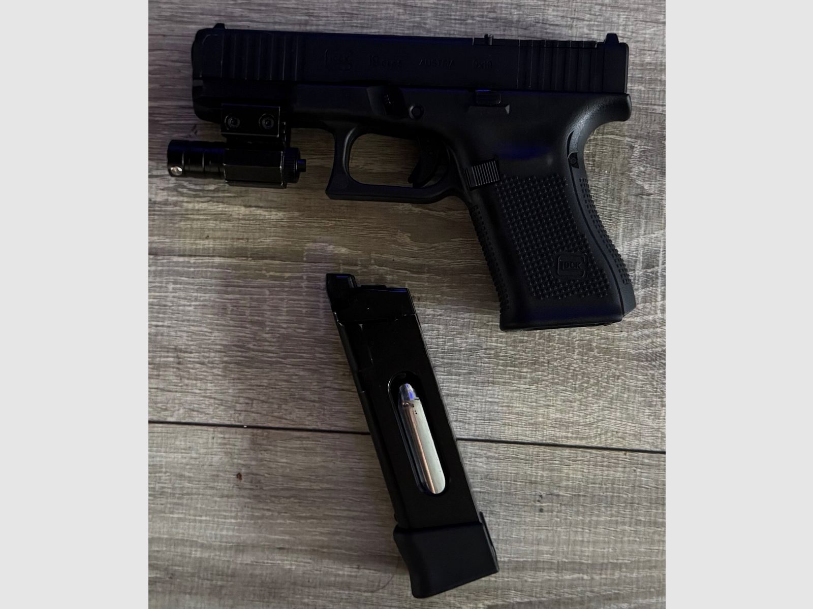 Umarex Glock 19 Gen 5 MOS 4,5 mm CO2 Blowback – Incl. Trijicon/Mini Dot Platte & BBs (VB)