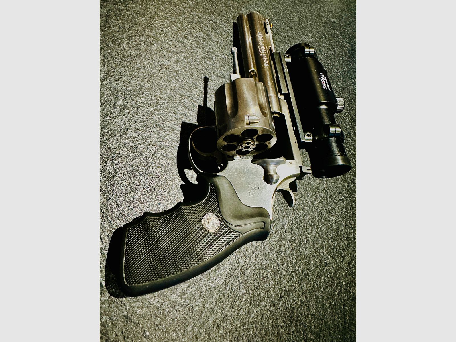 Colt Anaconda .44 Mag. 6"