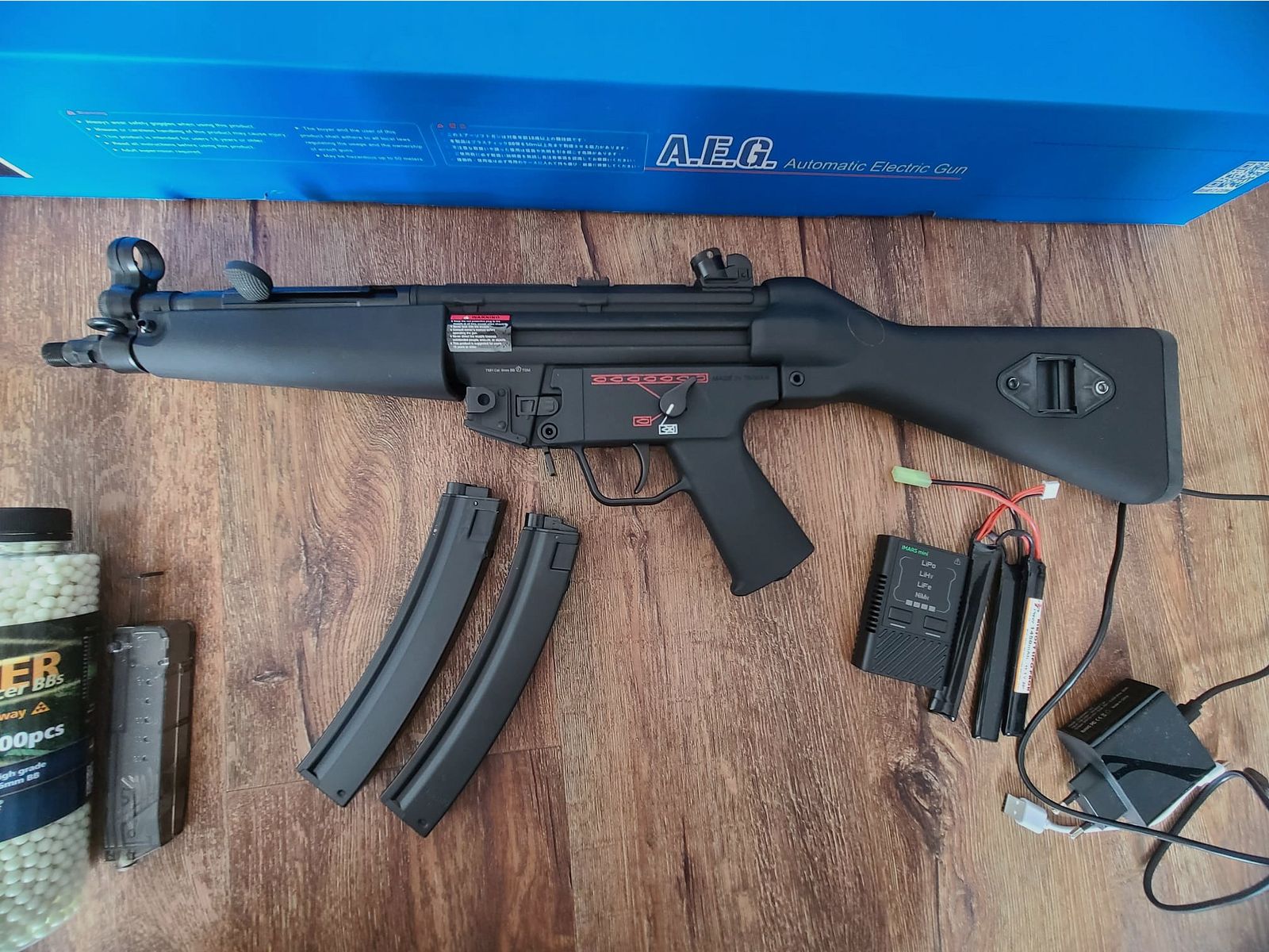 MP5 Airsoft by G&G S-AEG 1.12J including accessories