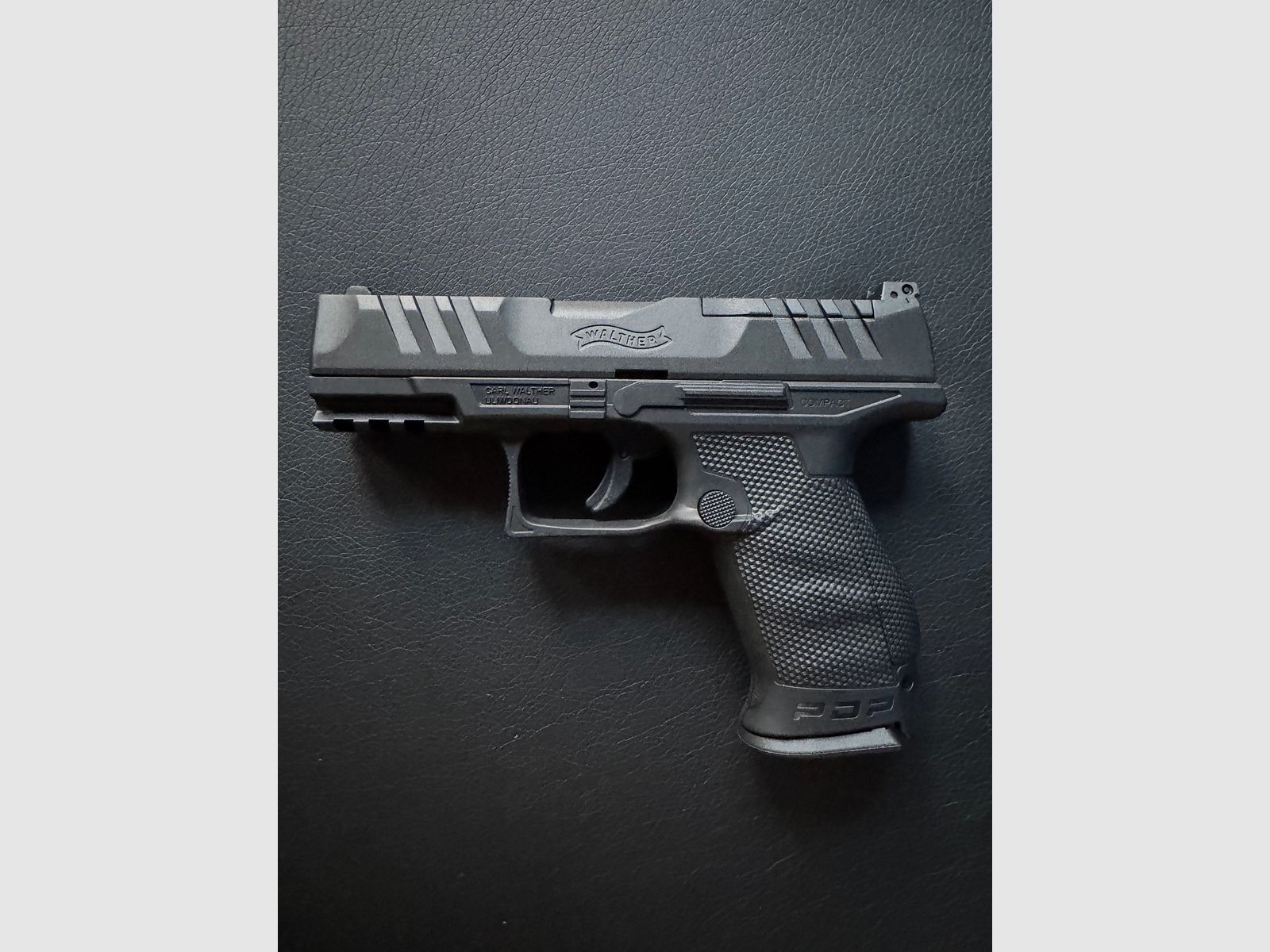 Pistola Walther PDP Compact 4" Conjunto 4,5 mm Gratis