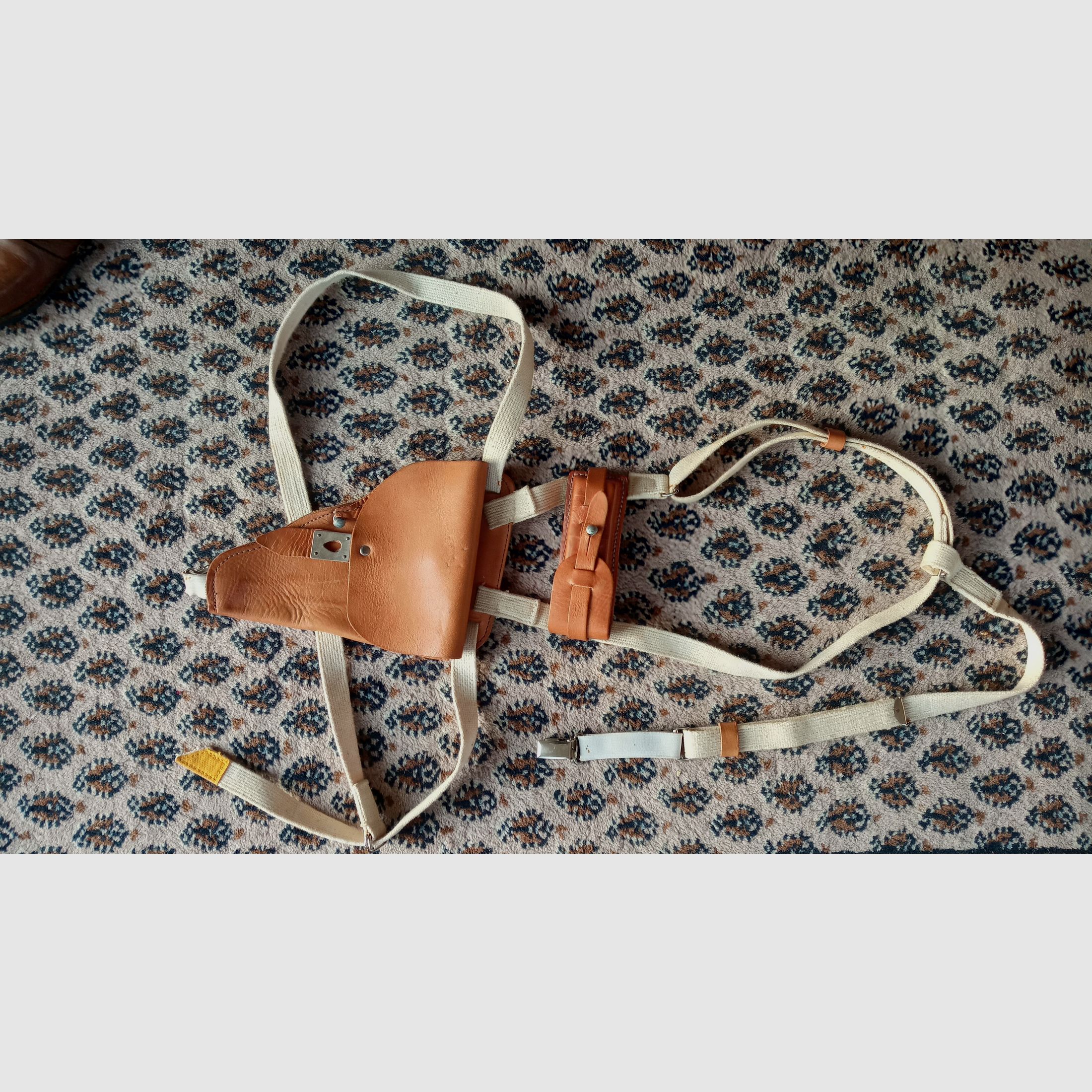 Original Stasi shoulder holster for the 5.45x18 pistol PSM / Good maintained condition // GDR / Leather