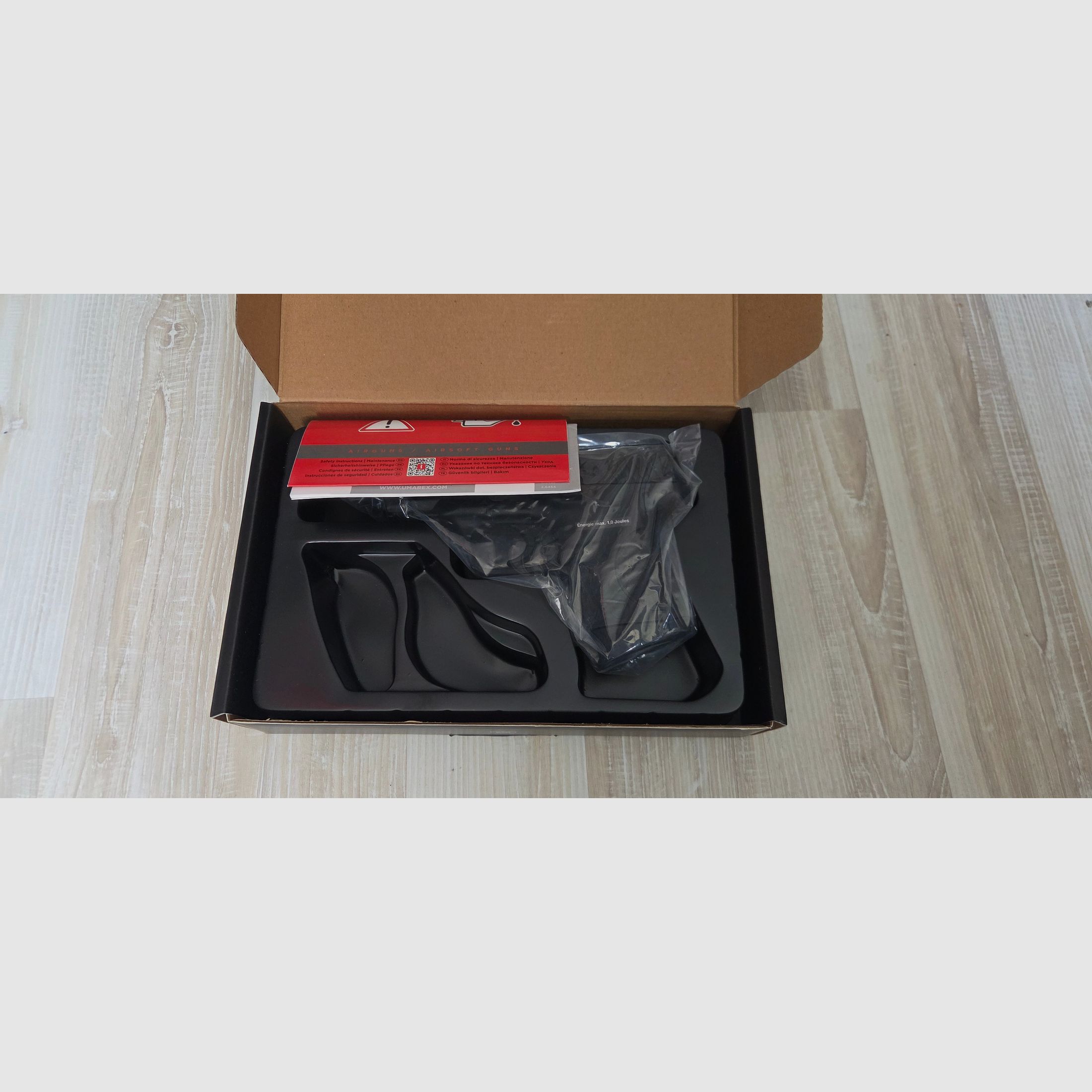 Smith & Wesson M&P9c GBB 1Joule