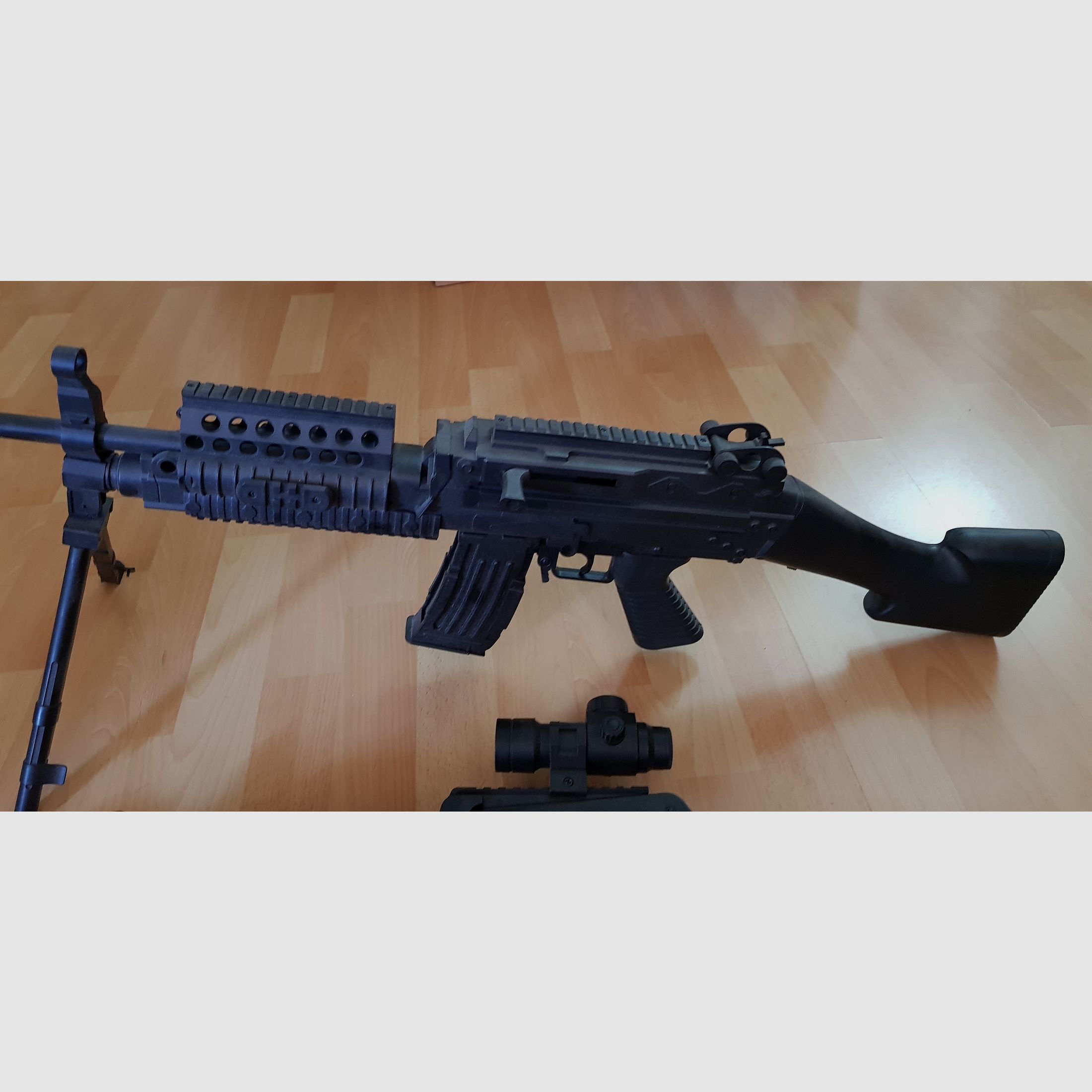 Mg249  und M4 airsoft 6mm bb