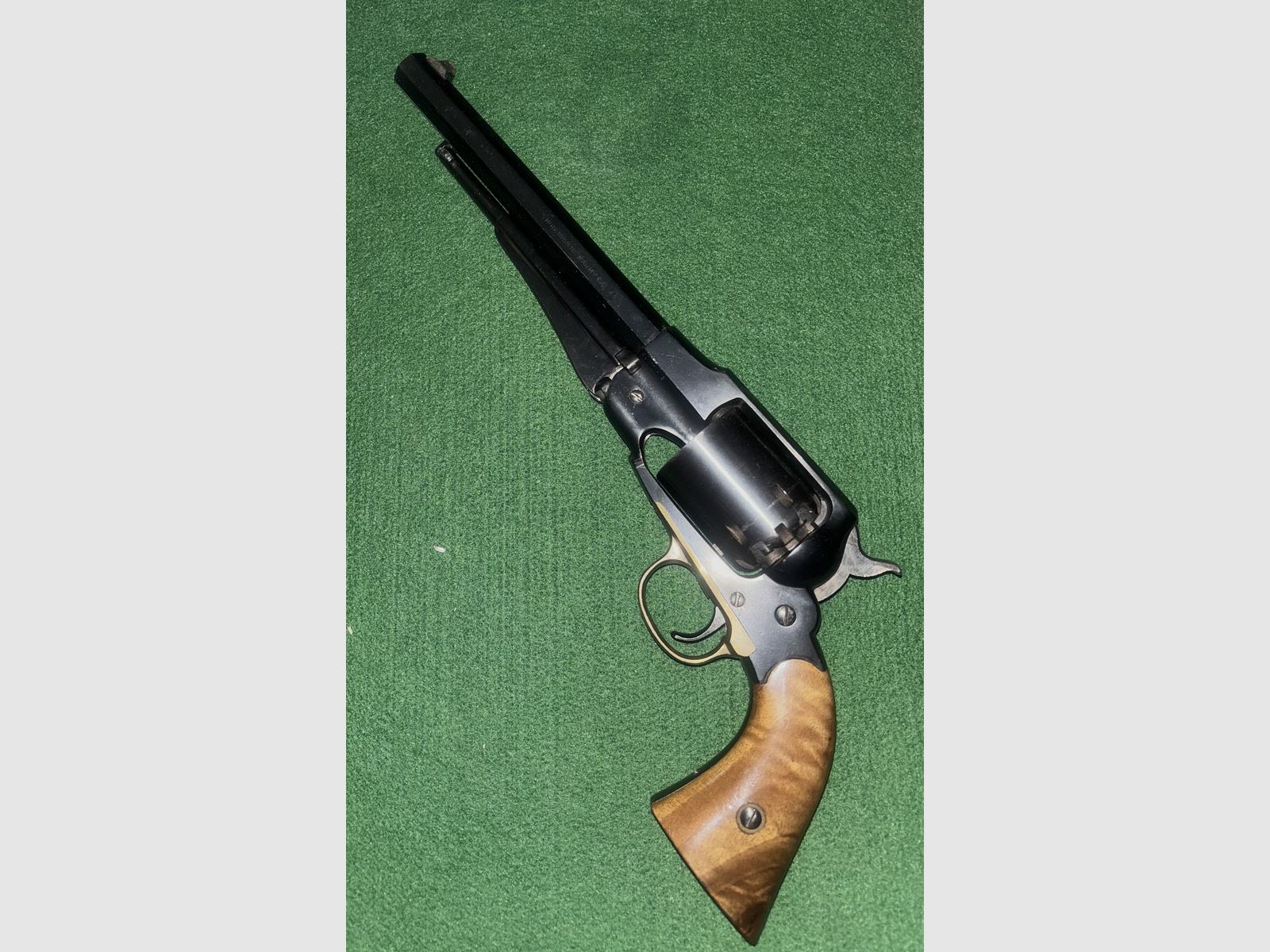 Vorderlader Revolver Remington Model 1858 New Army Cal. 44 im Westernhoster