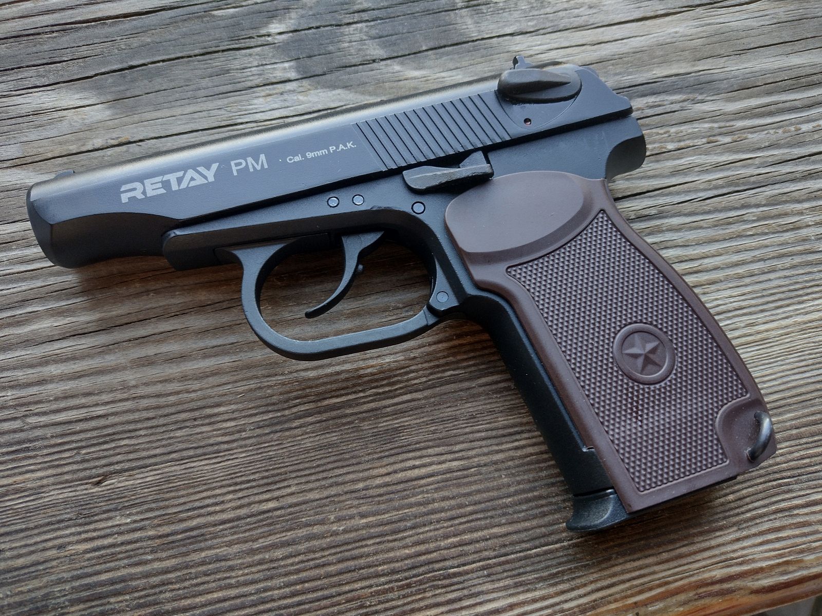 RETAY PM 9 mm P.A.K. – Replica Makarov PM – pistola a salve – spedizione in tutta l’UE, immagine 1 di 2