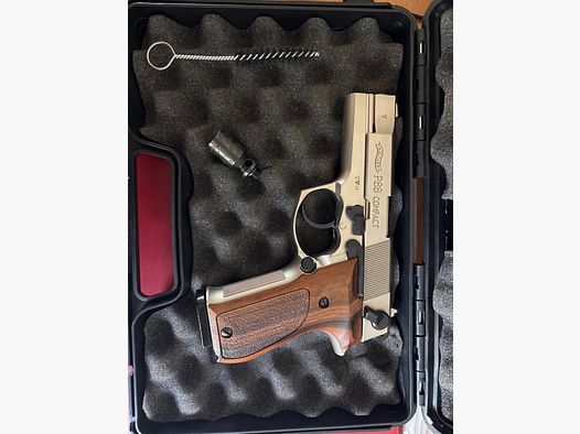 blank-firing pistol