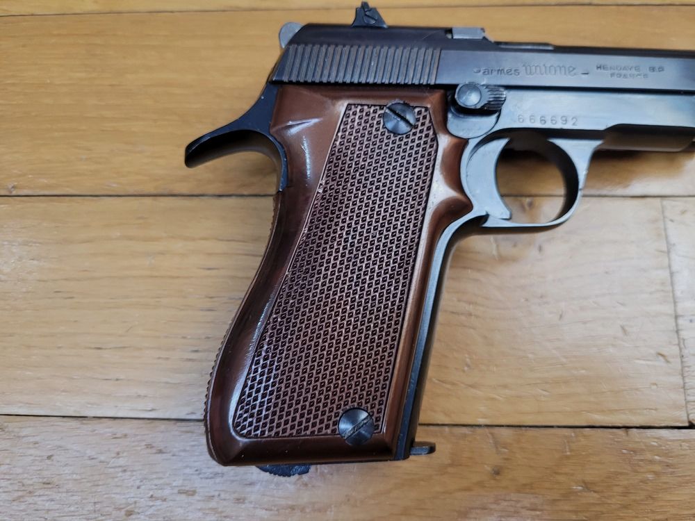 Schöner Unique Modell D6 – Kal. 22LR – Lauf 6 Zoll – Ausgezeichneter mechanischer und ästhetischer Zustand – Zehn-Schuss-Magazin – Sehr zuverlässiges Modell aus Vollstahl – In Originalverpackung für einen Zustand der Waffe, der nahezu neu ist!, Bild 17 von 21