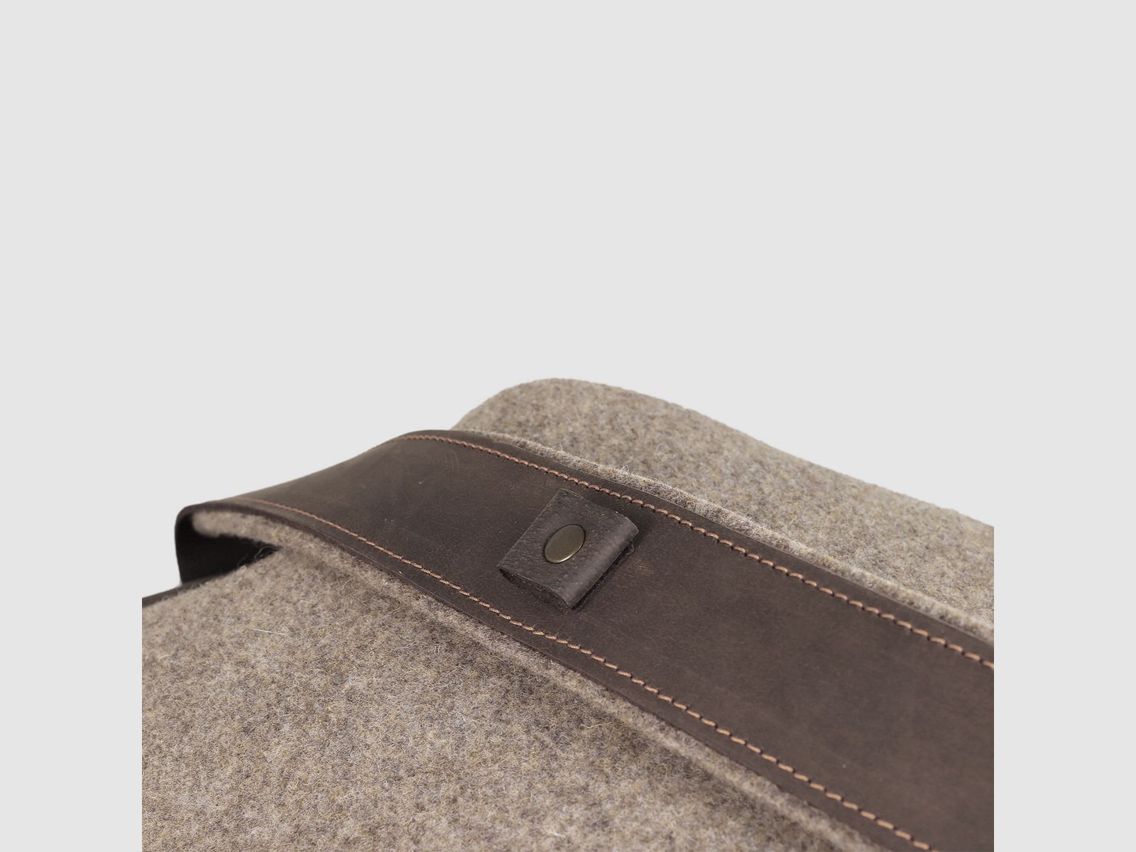 Mochila de fieltro de lana silenciosa