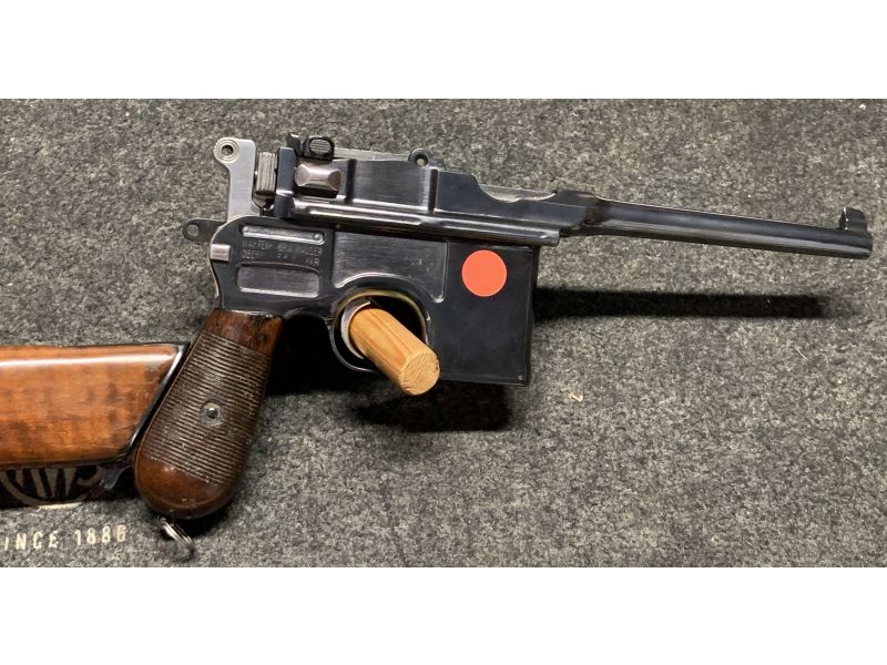 Mauser C96 7,63x25/Mauser mit Anschlagschaft und Belederung