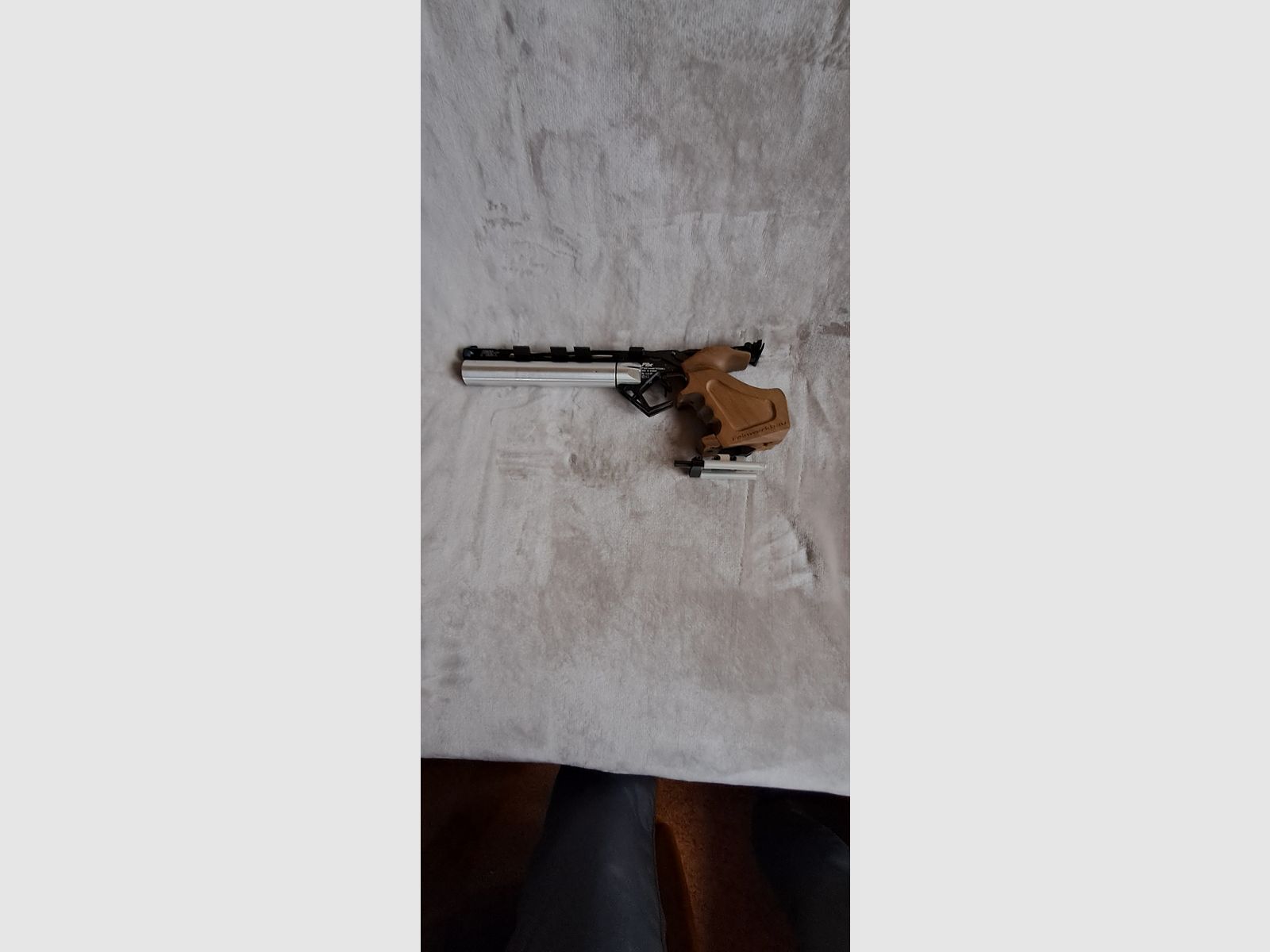 Feinwerkbau P8X Auflage Rechts Griff M und Koffer