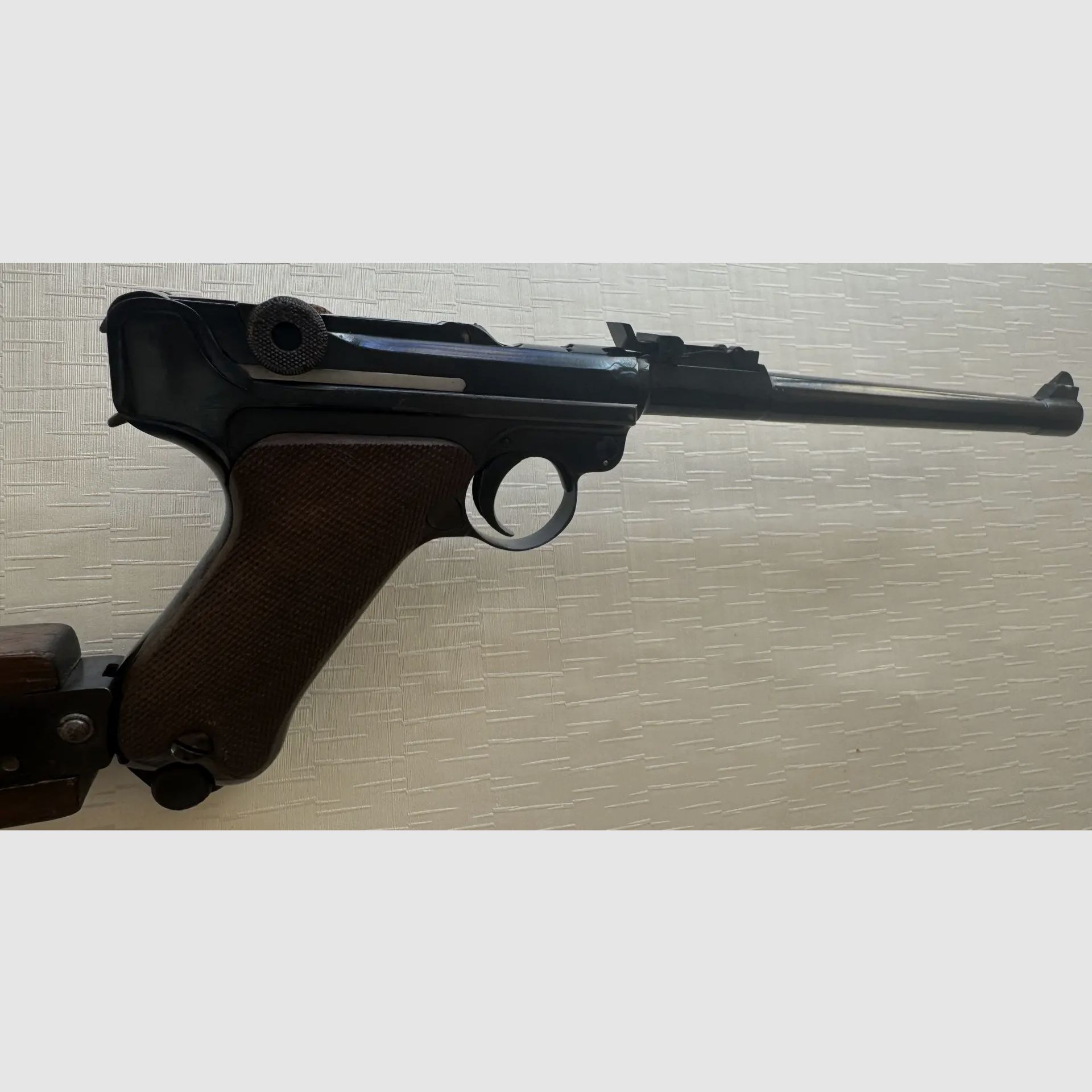 DWM P08 Artillerie – Lange Pistole 08 Modell 1915 mit Anschlagschaft