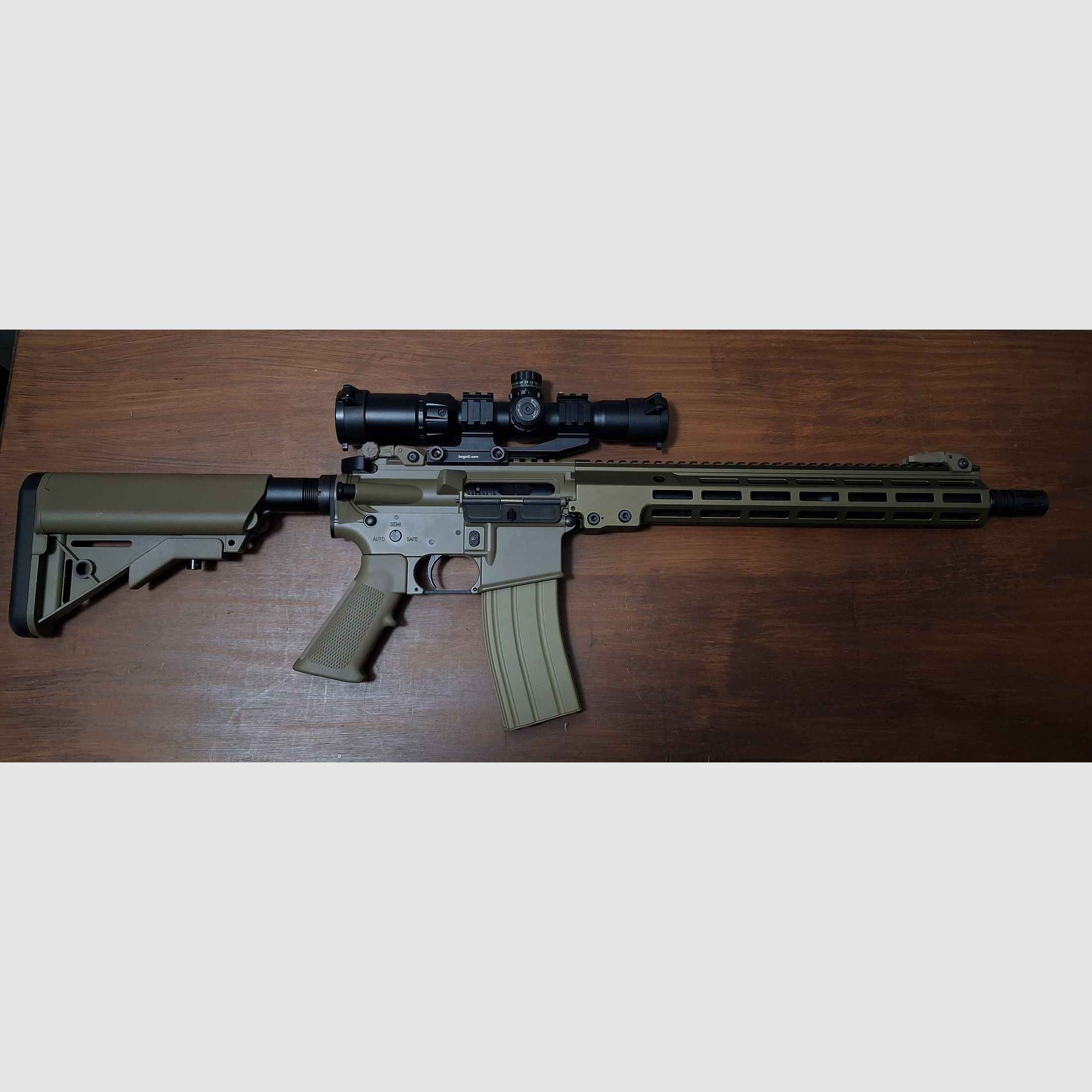 Airsoft M4 MLOK stock 6mm Gas Blow Back, imagen 1 de 3
