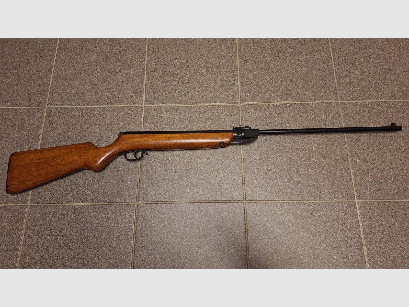 Karabinek pneumatyczny Model 303 Haenel Suhl