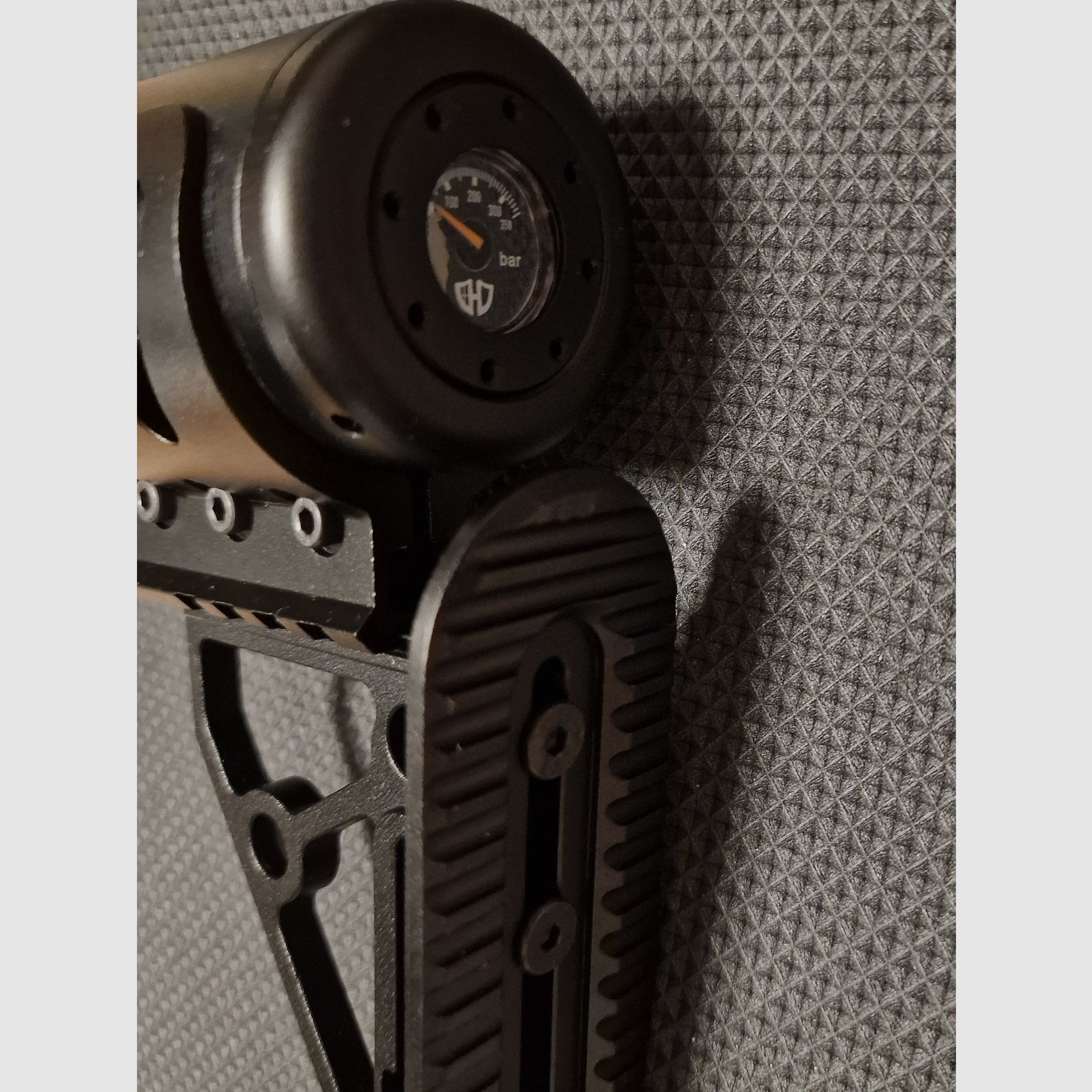 AEA Megalodon unregulated tank with pressure gauge